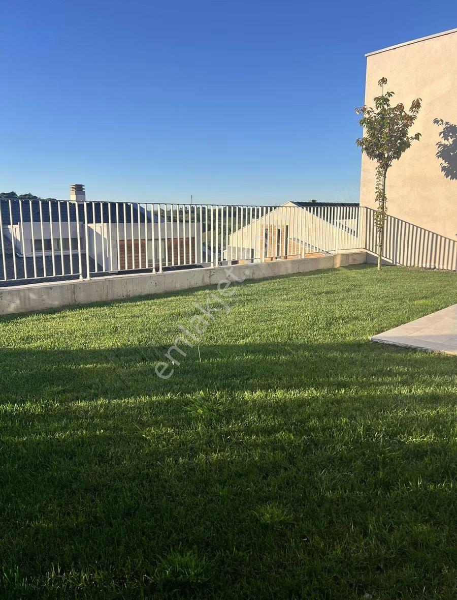 Uskumruköy Dekar Büyük Bahçeli Ferah 4.5+1 Kiralık Villa - Görsel 31