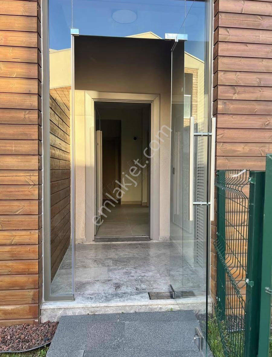 Uskumruköy Dekar Büyük Bahçeli Ferah 4.5+1 Kiralık Villa - Görsel 34