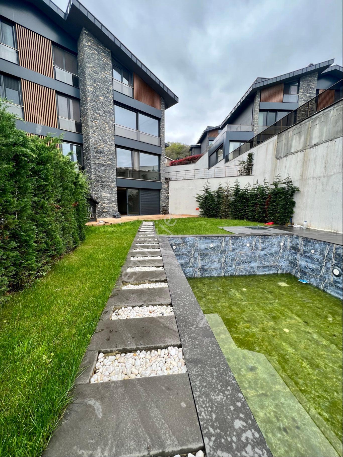 Zekeriyaköyde Modern Yeni Yapım Akıllı Ev Sistemli Kiralık Villa - Görsel 8