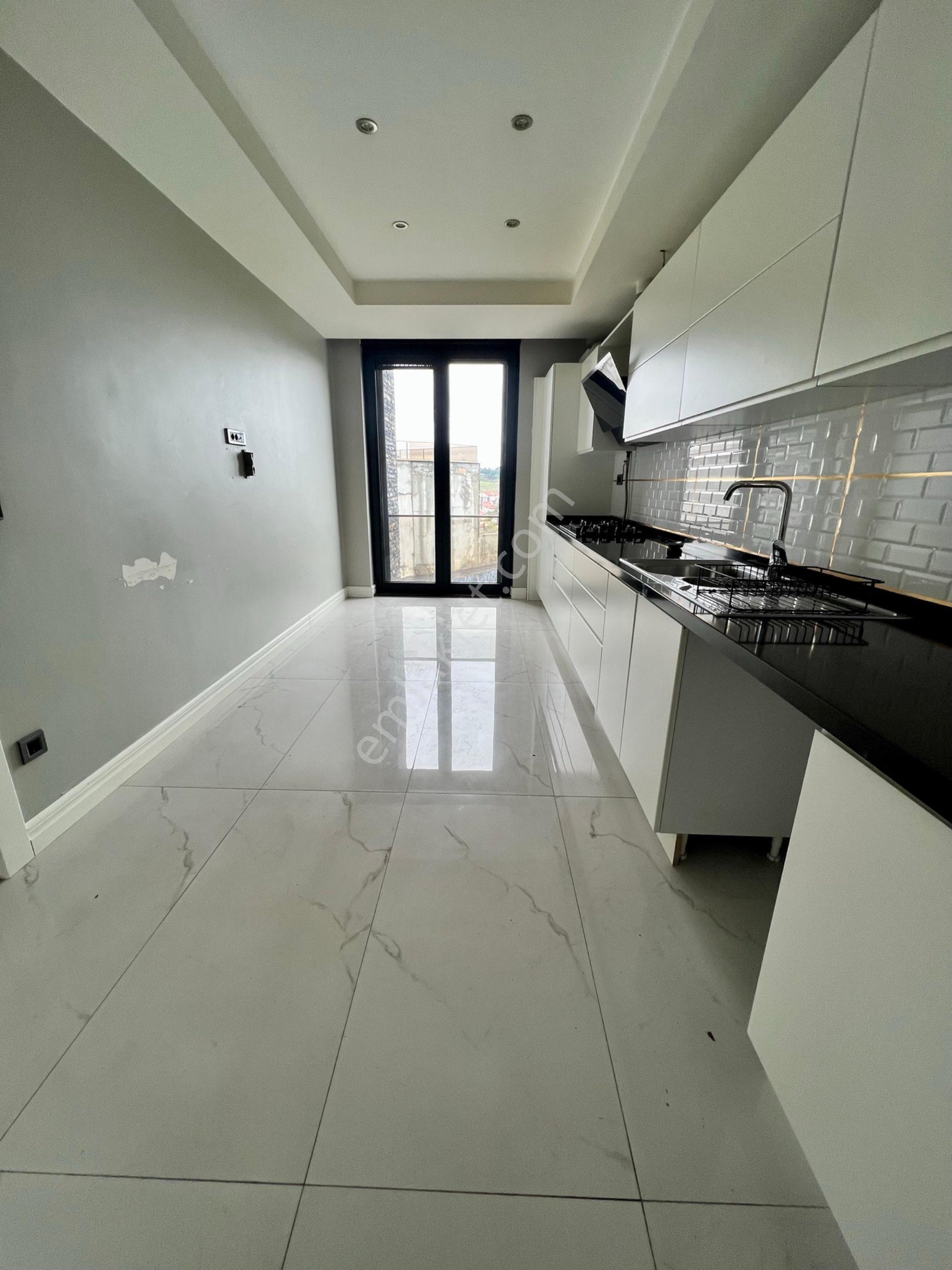 Zekeriyaköyde Modern Yeni Yapım Akıllı Ev Sistemli Kiralık Villa - Görsel 4