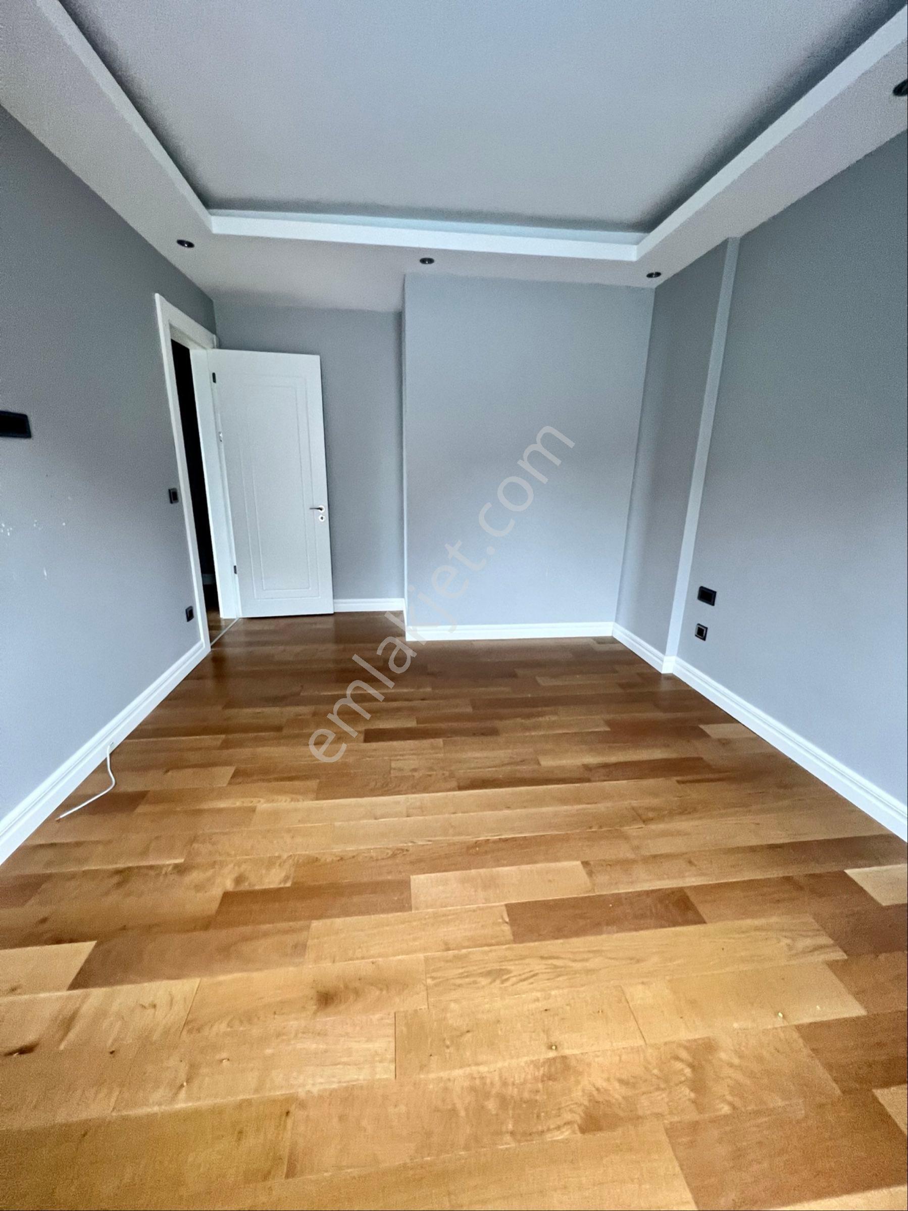 Zekeriyaköyde Modern Yeni Yapım Akıllı Ev Sistemli Kiralık Villa - Görsel 20