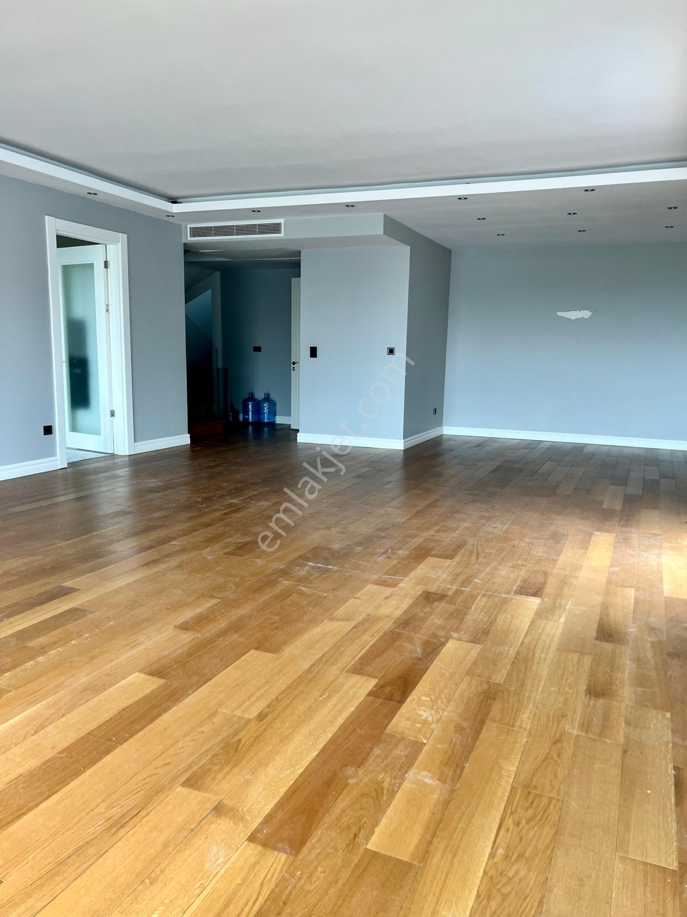 Zekeriyaköyde Modern Yeni Yapım Akıllı Ev Sistemli Kiralık Villa - Görsel 6