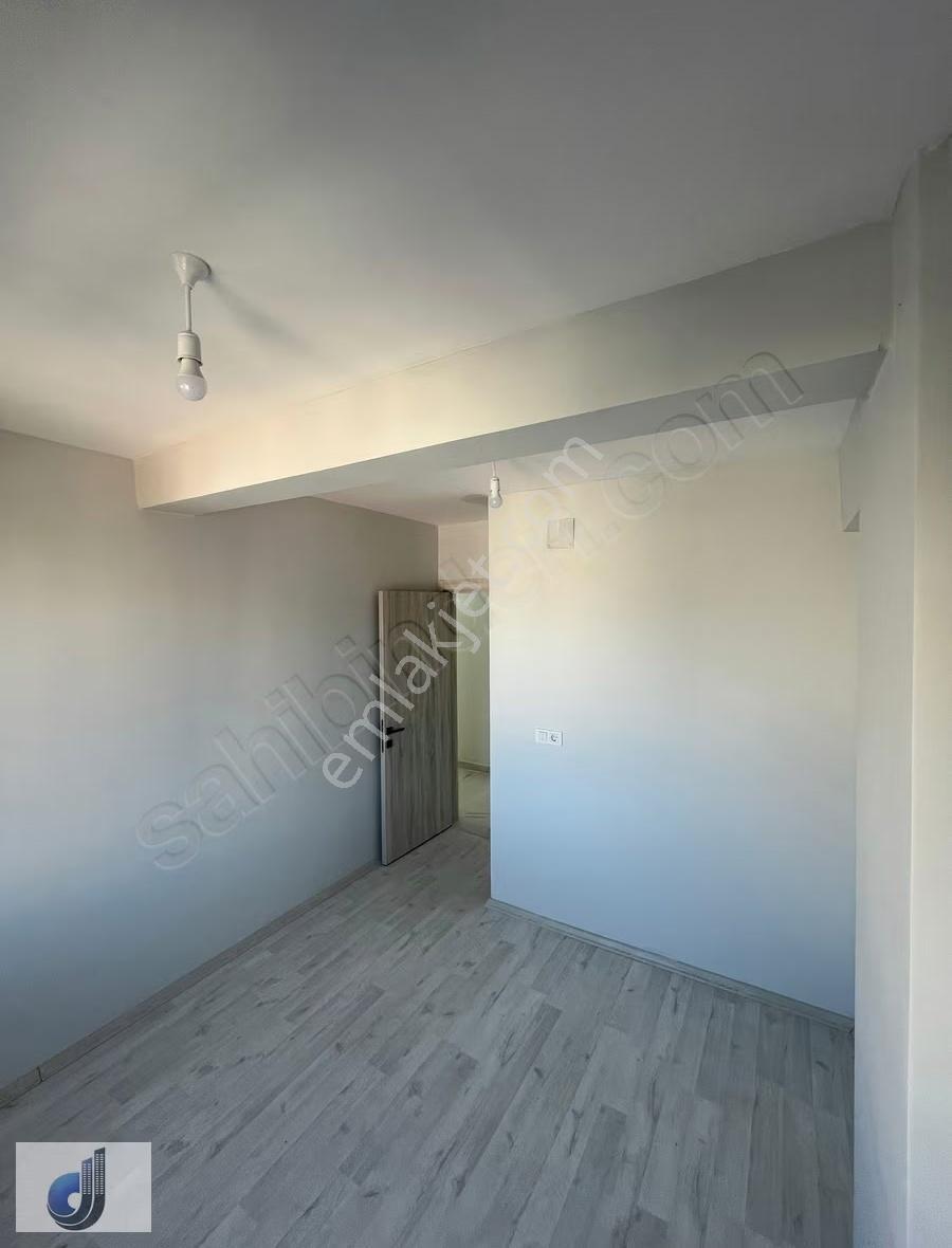 Kırkağaç 'da Saat Kulesi Civarı Satılık Daire - Görsel 5