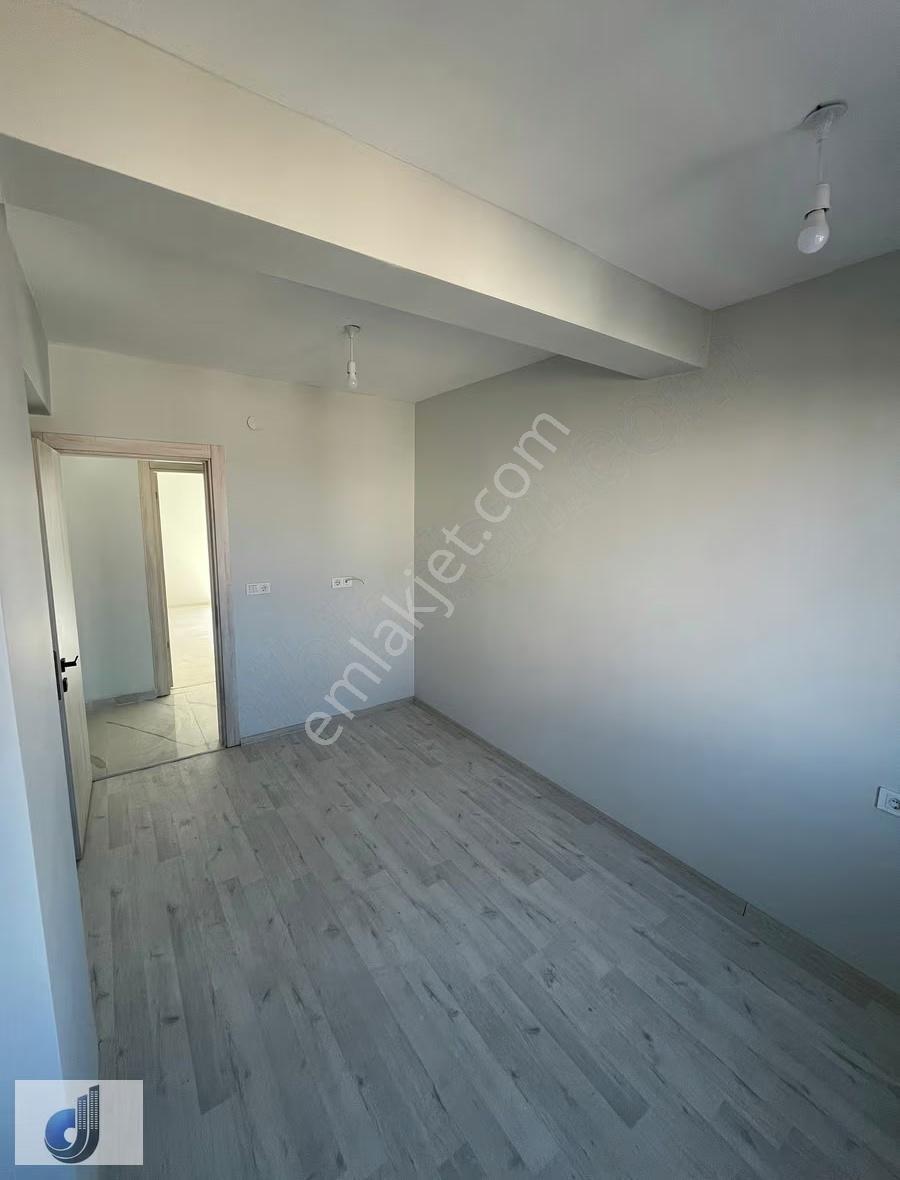 Kırkağaç 'da Saat Kulesi Civarı Satılık Daire - Görsel 4