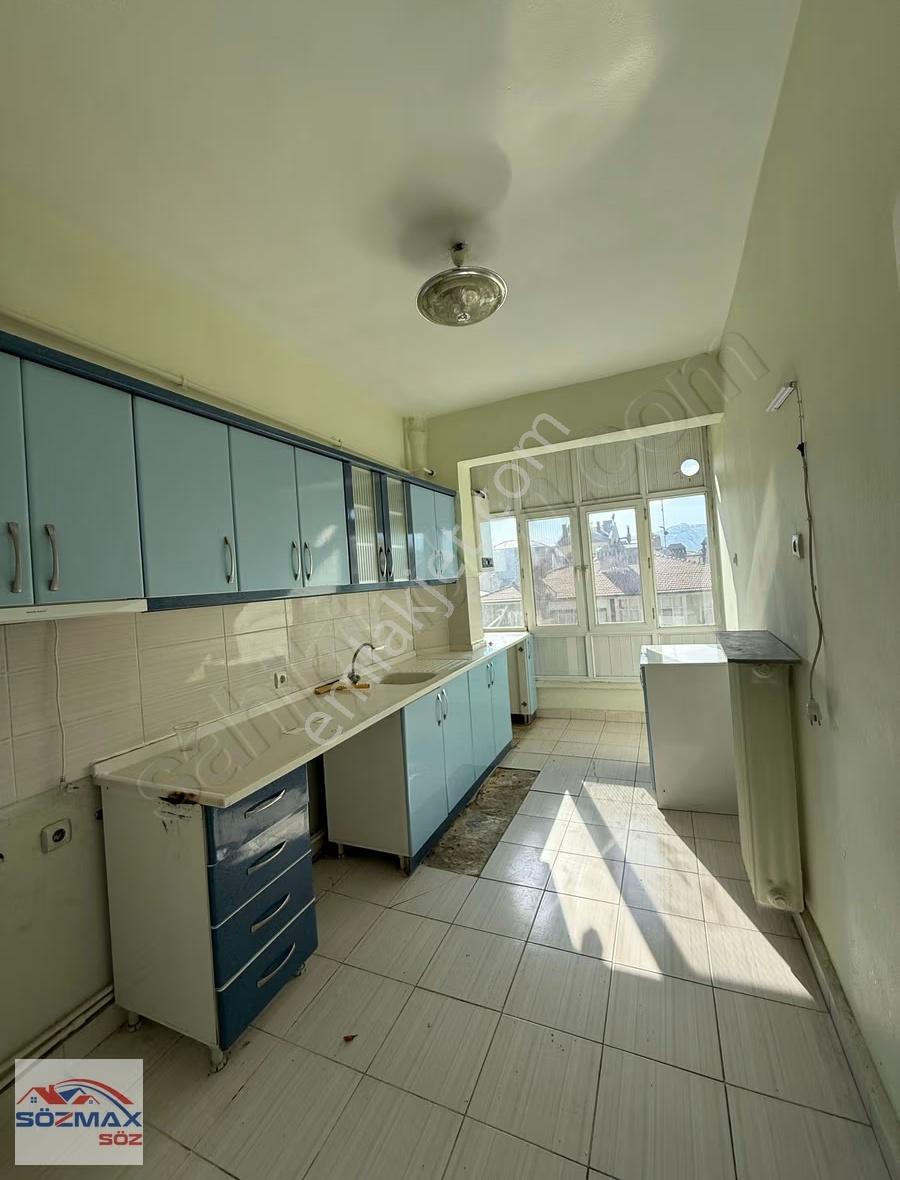İstasyon Caddesinde Ofis Olmaya Uygun Satılık 3+1 Daire - Görsel 20