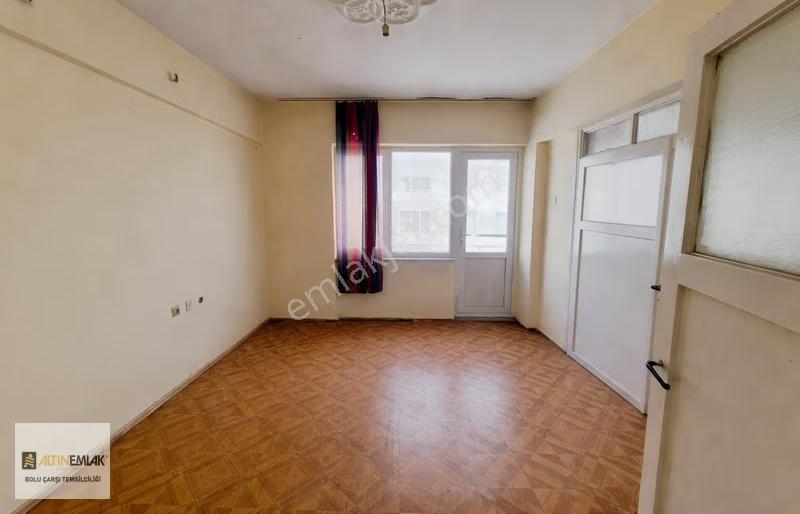 Bolu Gölyüzü'nde Cadde Üzeri 2+1 Ofis/daire Fırsatı