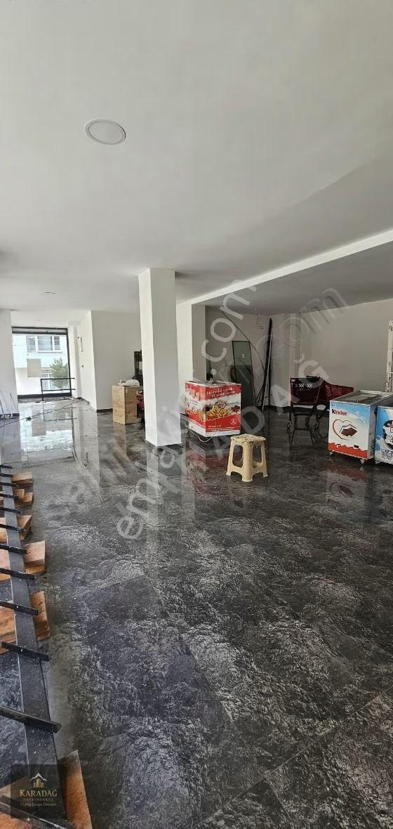 Okul Yolu Üzerinde 100m² Kiralık Dükkan - Görsel 4