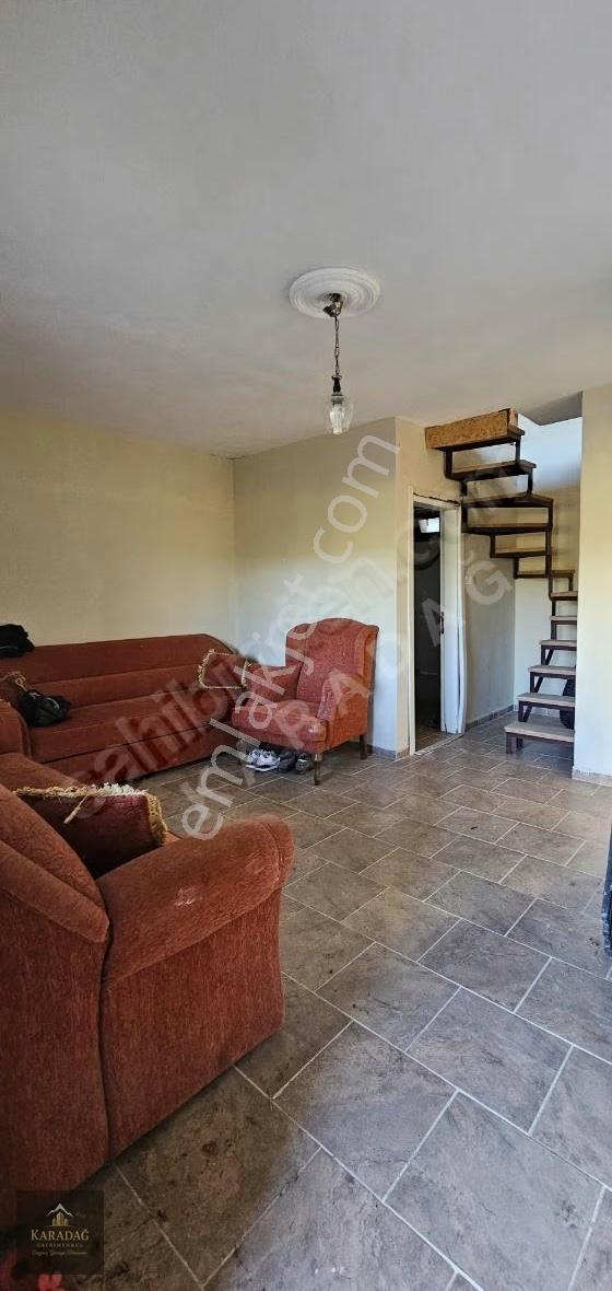 Acil! 1950 M² Arsa İçerisinde 2 Katlı Müstakil Ev Yola Cephe - Görsel 22