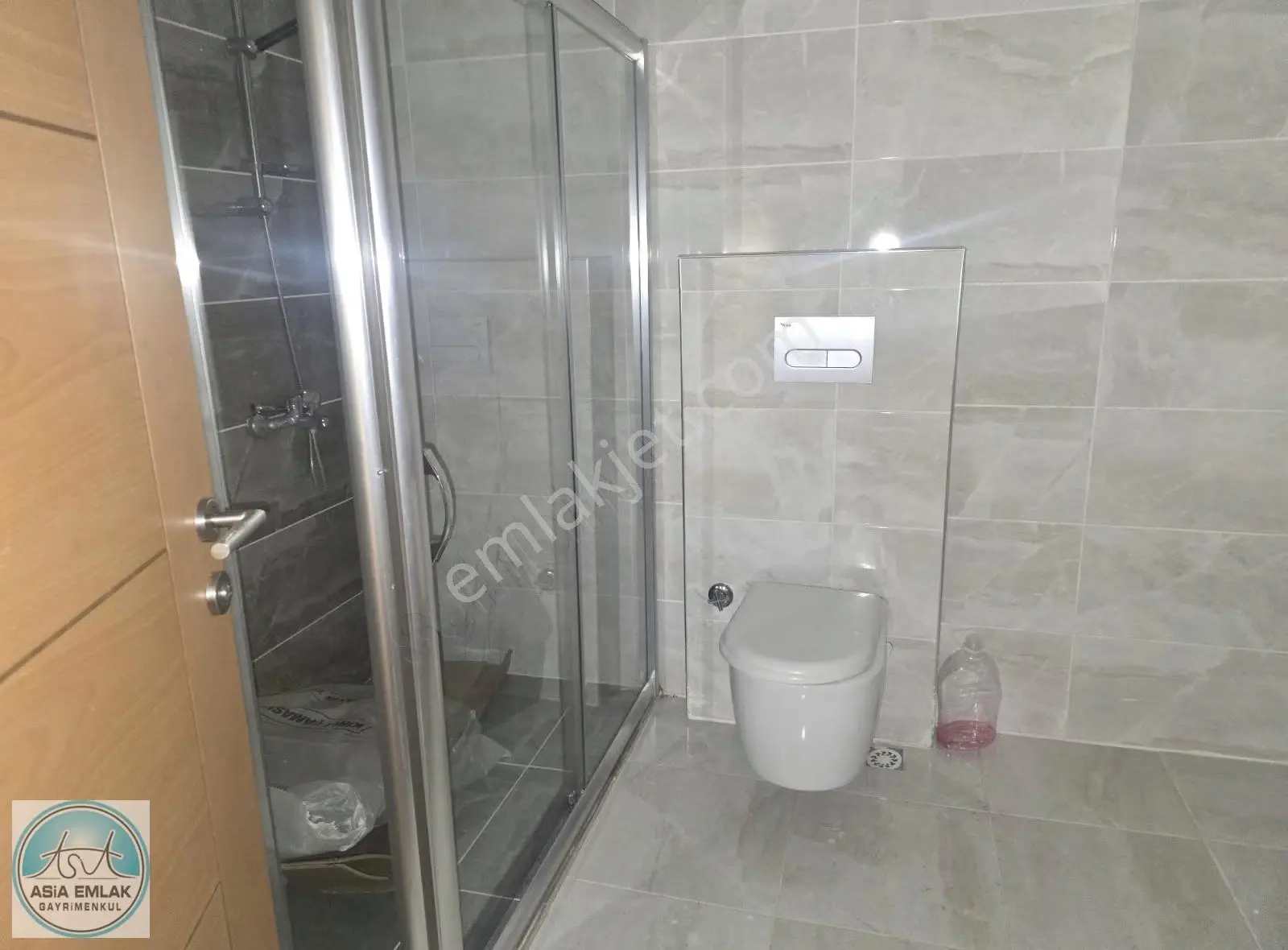 Asia'dan Merkezi Konumda Sıfır 1+1 Kiralık Daire