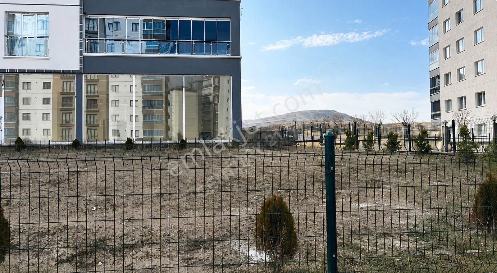 Saraycıkta 250 M² Geniş Kullanımlı Satılık Dükkan - Görsel 5