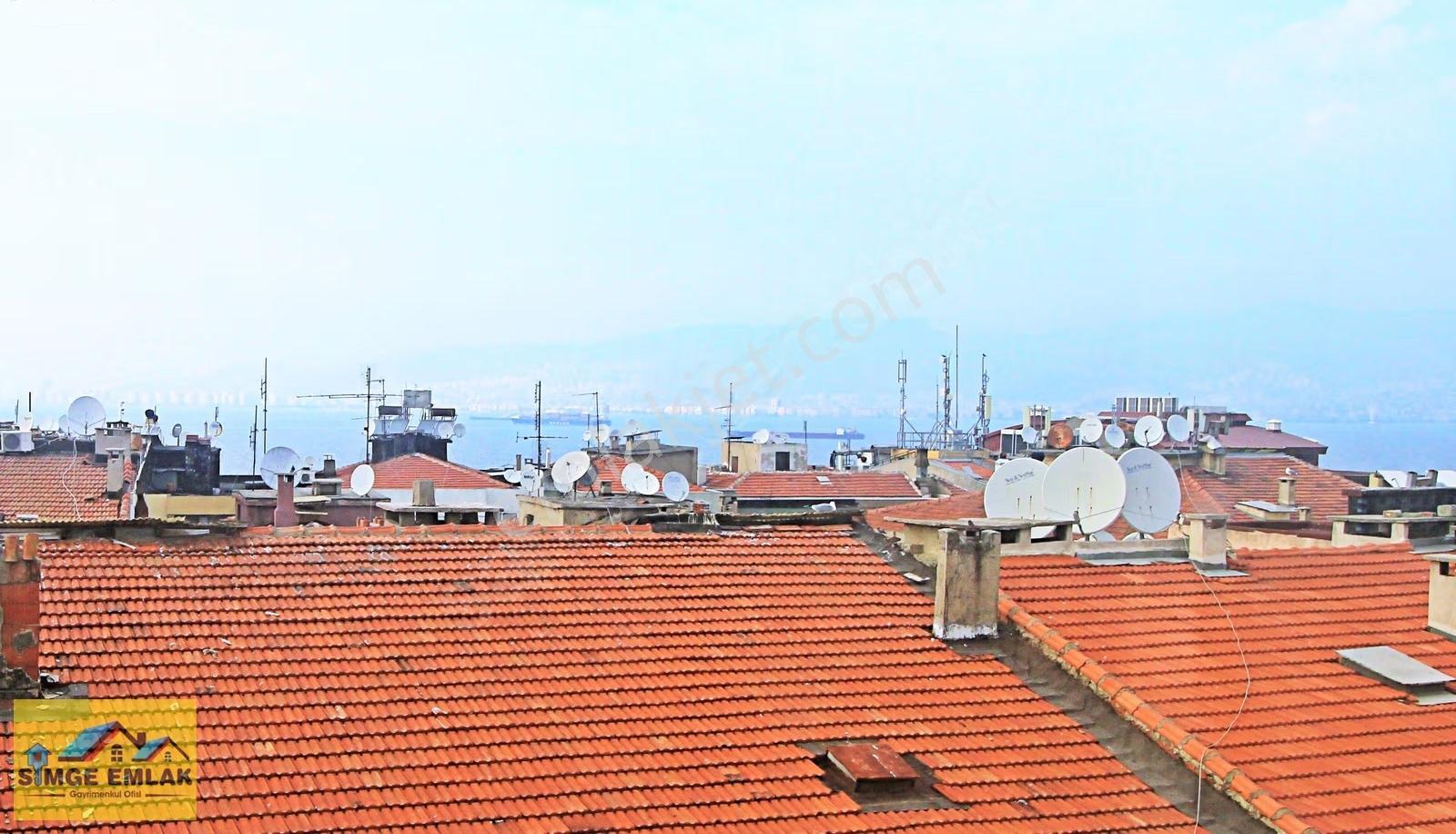 Simge'den Mithatpaşa Cad.paraleli Deniz Manzaralı Eşyalı Satılık