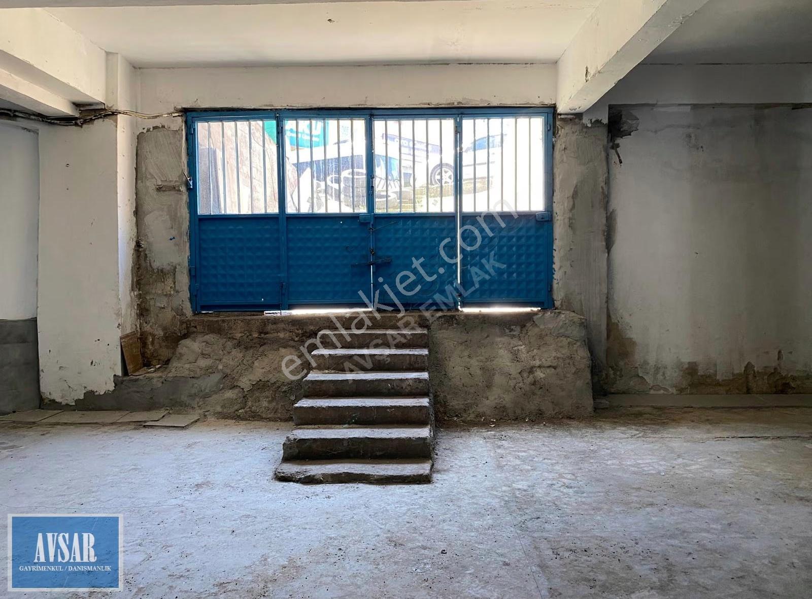 Sultanbeyli Oto Sanayide 700 M2 İmalat Ve Depoya Kiralık Yer - Görsel 3