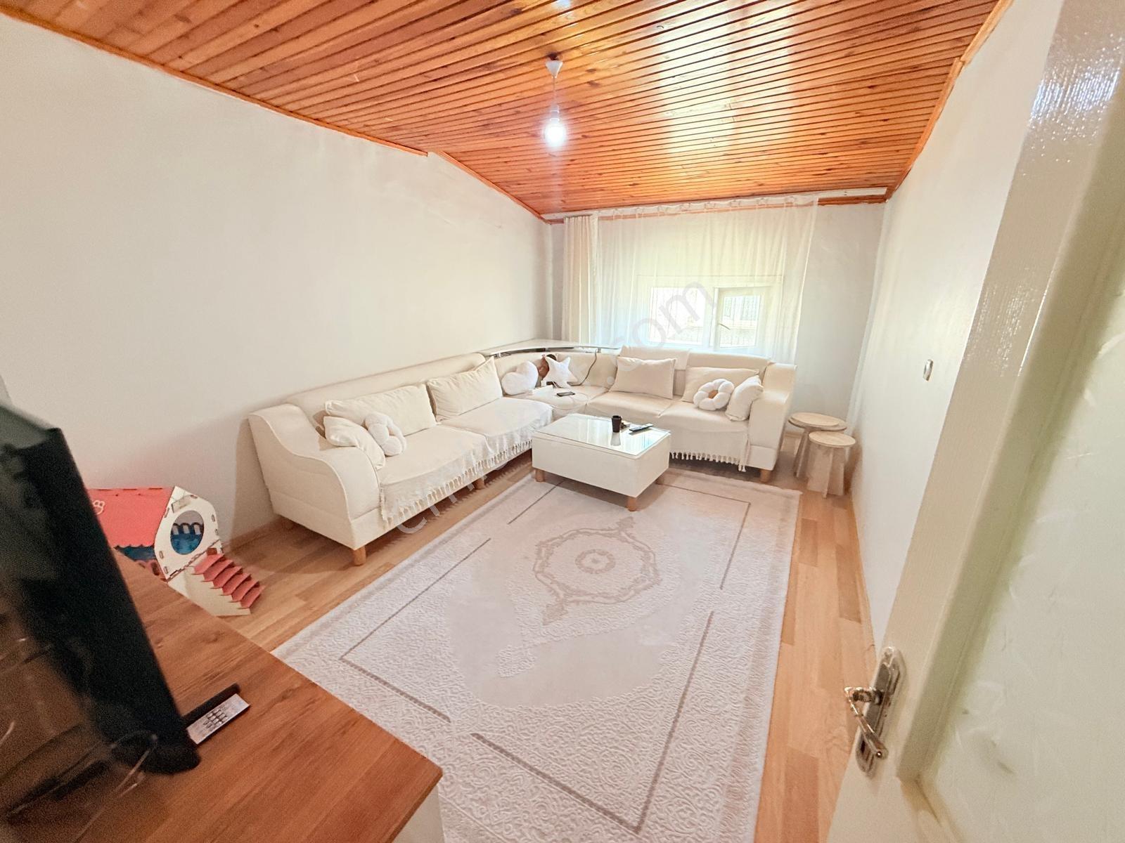 Pusula İnş.tan Ugurmumcu Mah Cadeye Yakın 100m2 2+1 Catı Katı Da - Görsel 3