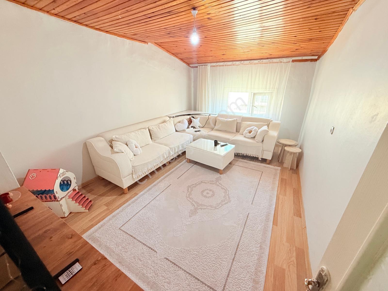 Pusula İnş.tan Ugurmumcu Mah Cadeye Yakın 100m2 2+1 Catı Katı Da - Görsel 9