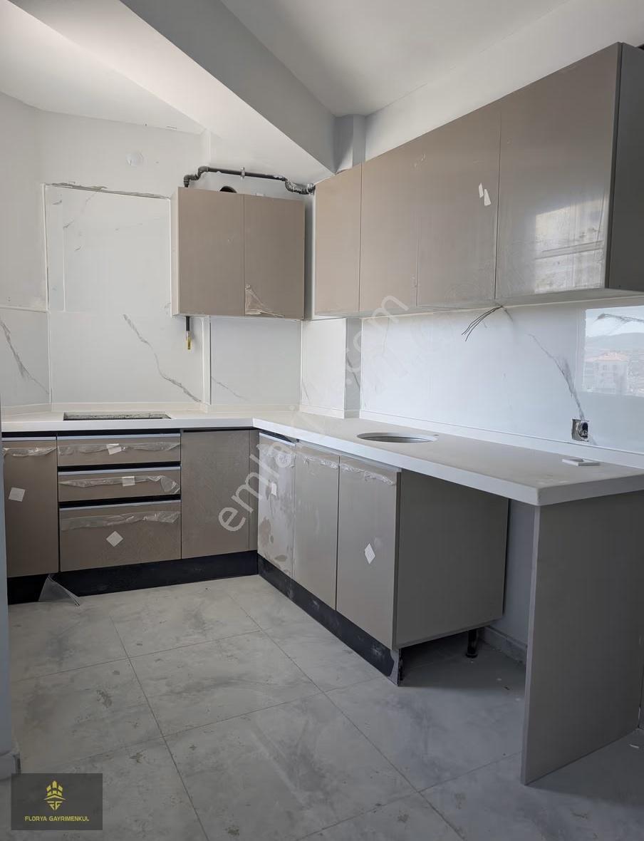 Florya Gayrimenkul'den Şehir Hastanesi Yakını 1+1 Balkonlu Daire - Görsel 2