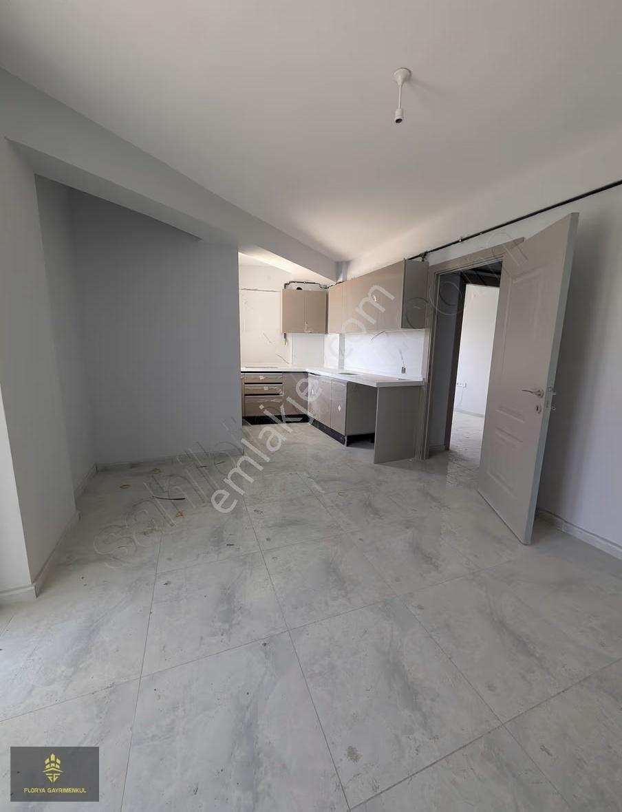 Florya Gayrimenkul'den Şehir Hastanesi Yakını 1+1 Balkonlu Daire - Görsel 8