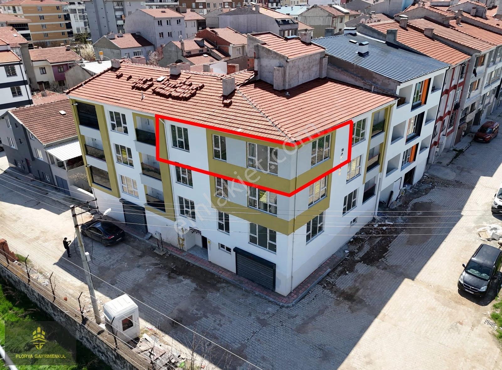 Satılık 2+1 Önü Açık Ferah Daire Balkonlu-asansörlü-köşe Daire