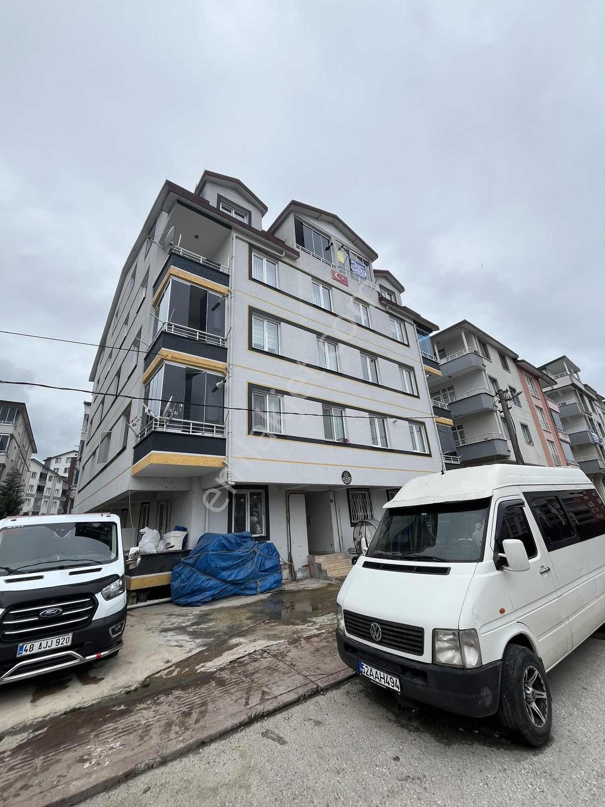 Hekimoğlundan Kiralık Şirinevler Mah. 4+1 Geniş Ailelere Uygun - Görsel 2
