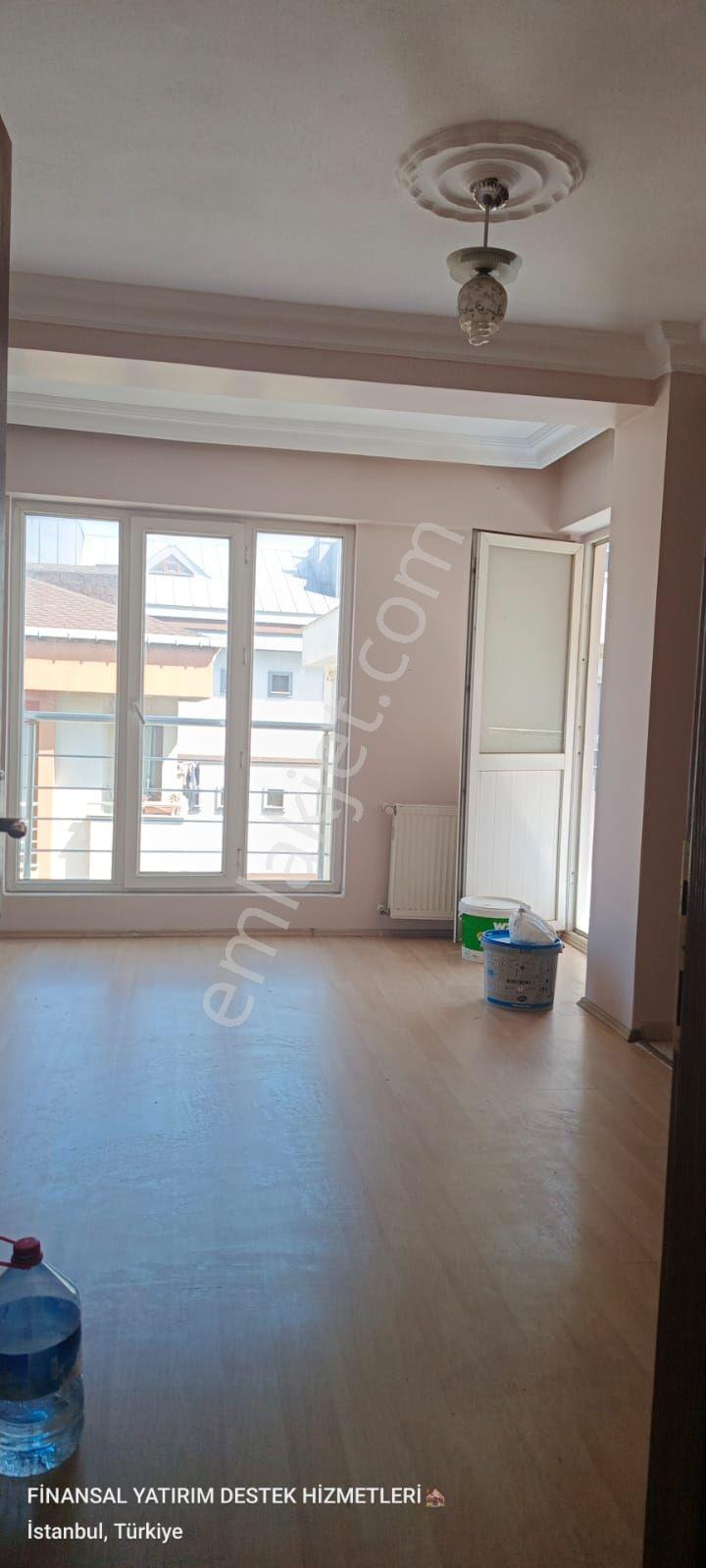 Ümraniye Yamanevler Mahallesi Metro Canpark Avm Karşısı 3.kat 3+1
