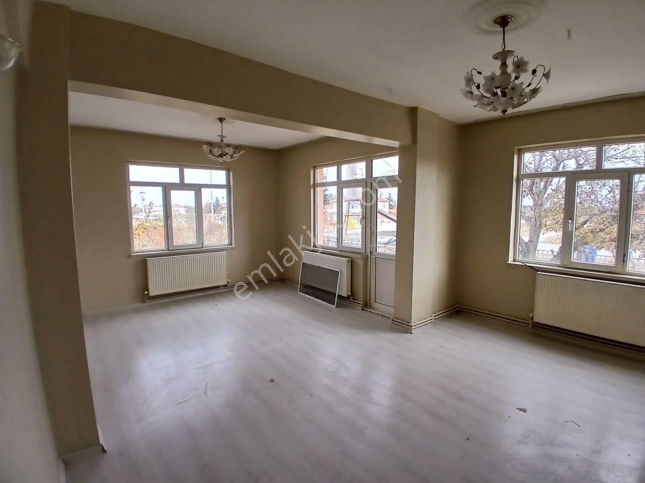 Akçay Emlak'tan Akşehir Bölge Trafik Civarında Doğalgaz Kombili Müstakil Tadında Kiralık 2+1 Daire - Görsel 22