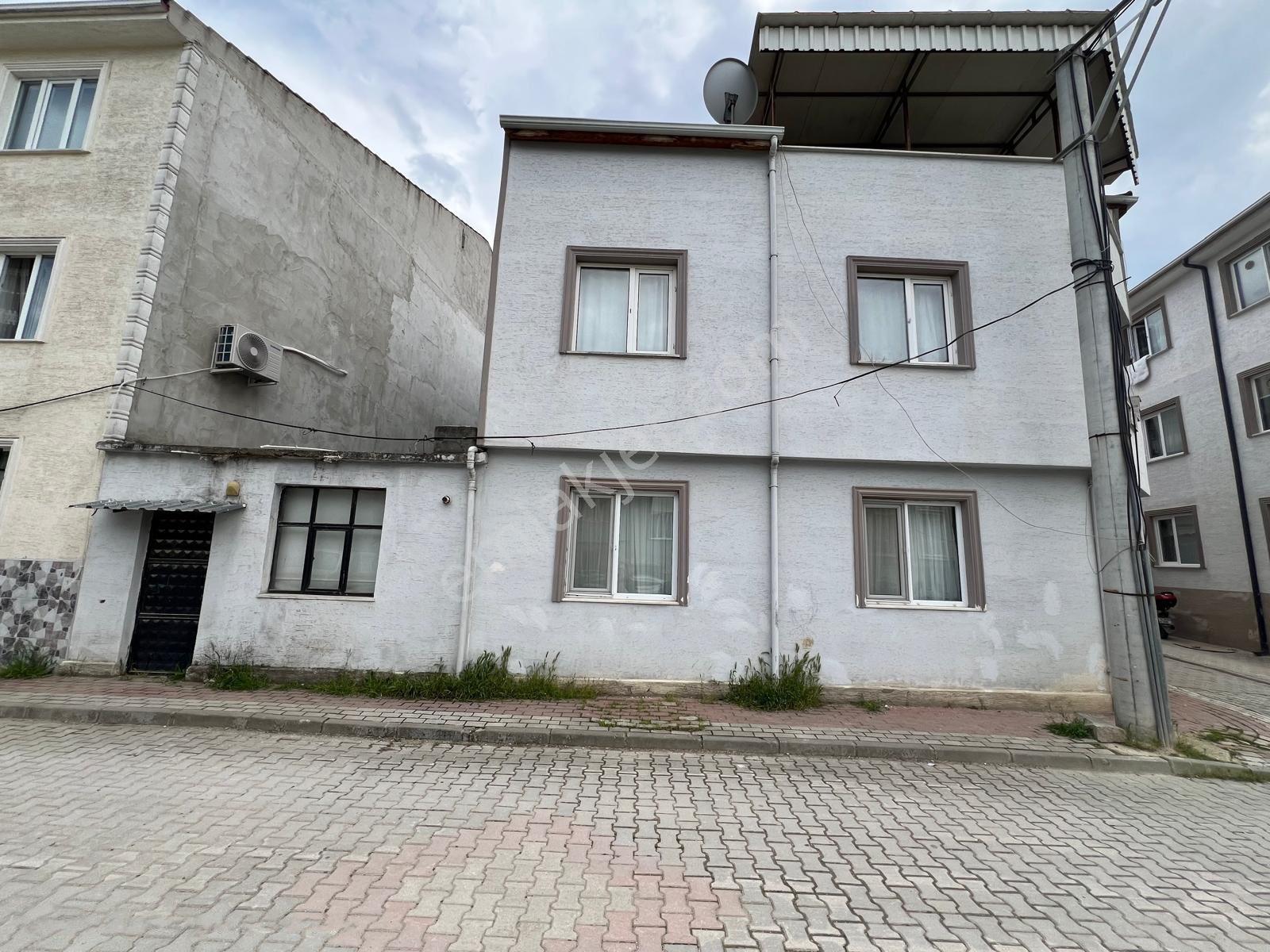 Roma’ Dan Fatih Mh Satılık Bina