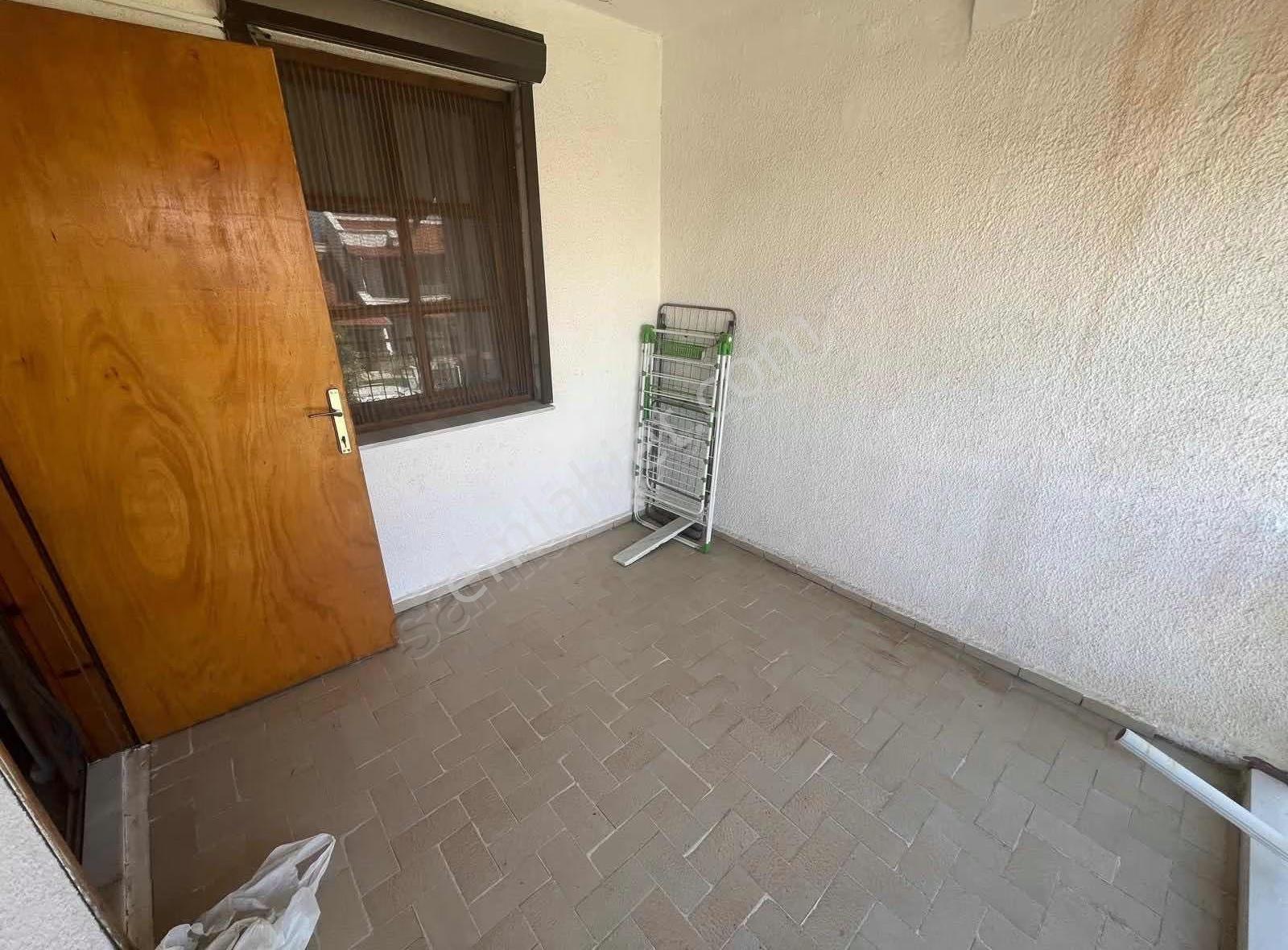 Köşemden Tek Yetkili Aynı Arsa İçinde 3+1 Villa Ve 2+1 Daire - Görsel 32