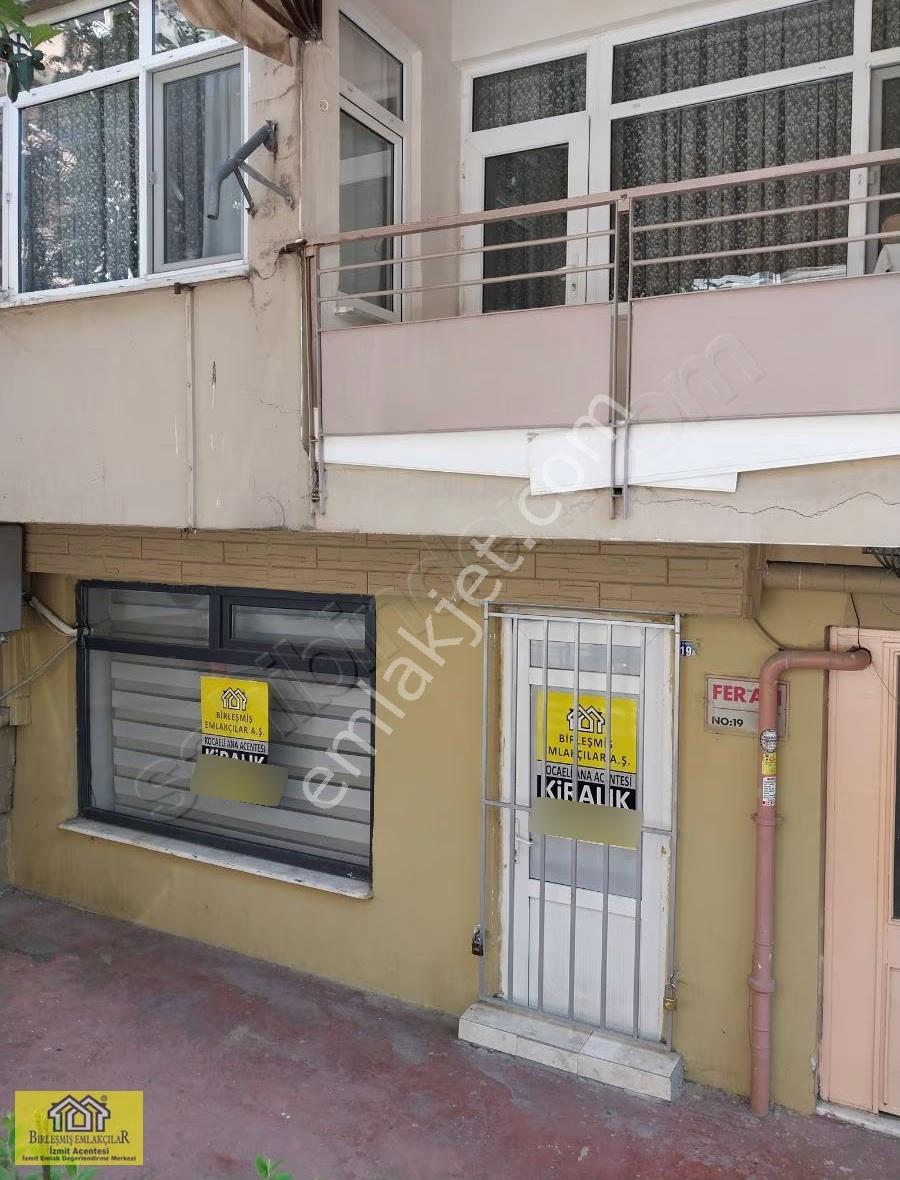 Merkezde 40m2 Büro Ve İs Yeri Olabilecek Kiralık Yer.