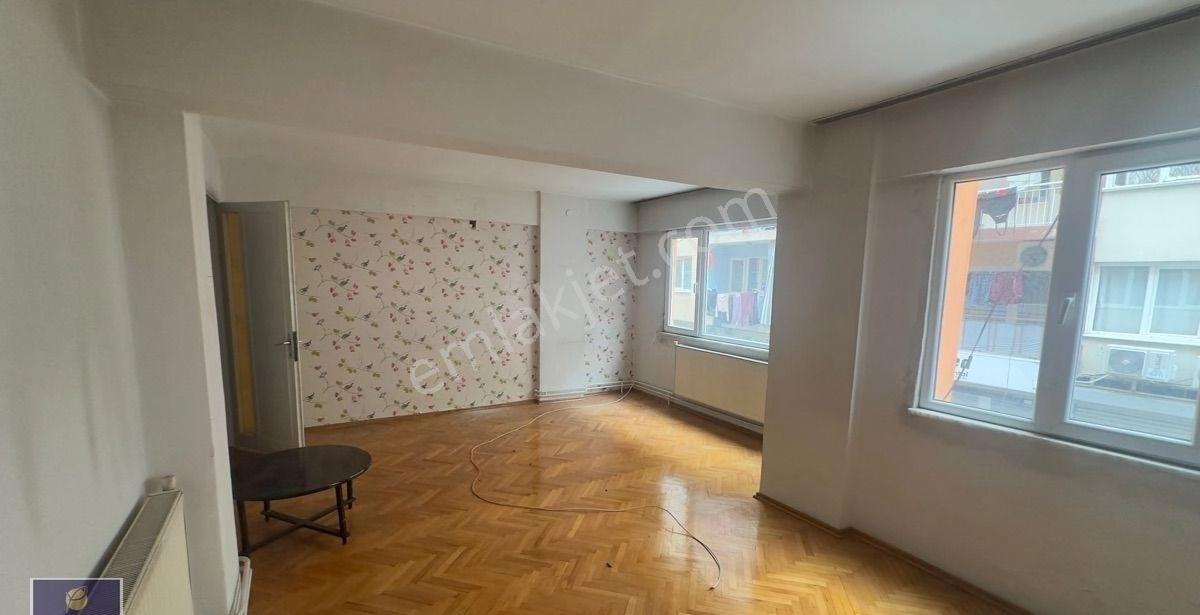 Mithatpaşa Caddesi Üzeri Satılık 3 + 1 Daire - Görsel 6