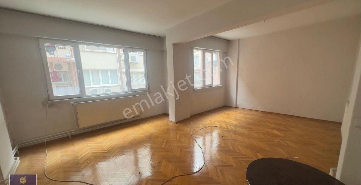 Mithatpaşa Caddesi Üzeri Satılık 3 + 1 Daire - Görsel 22