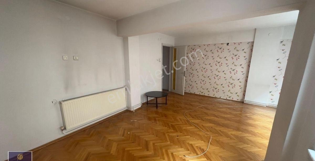 Mithatpaşa Caddesi Üzeri Satılık 3 + 1 Daire - Görsel 10