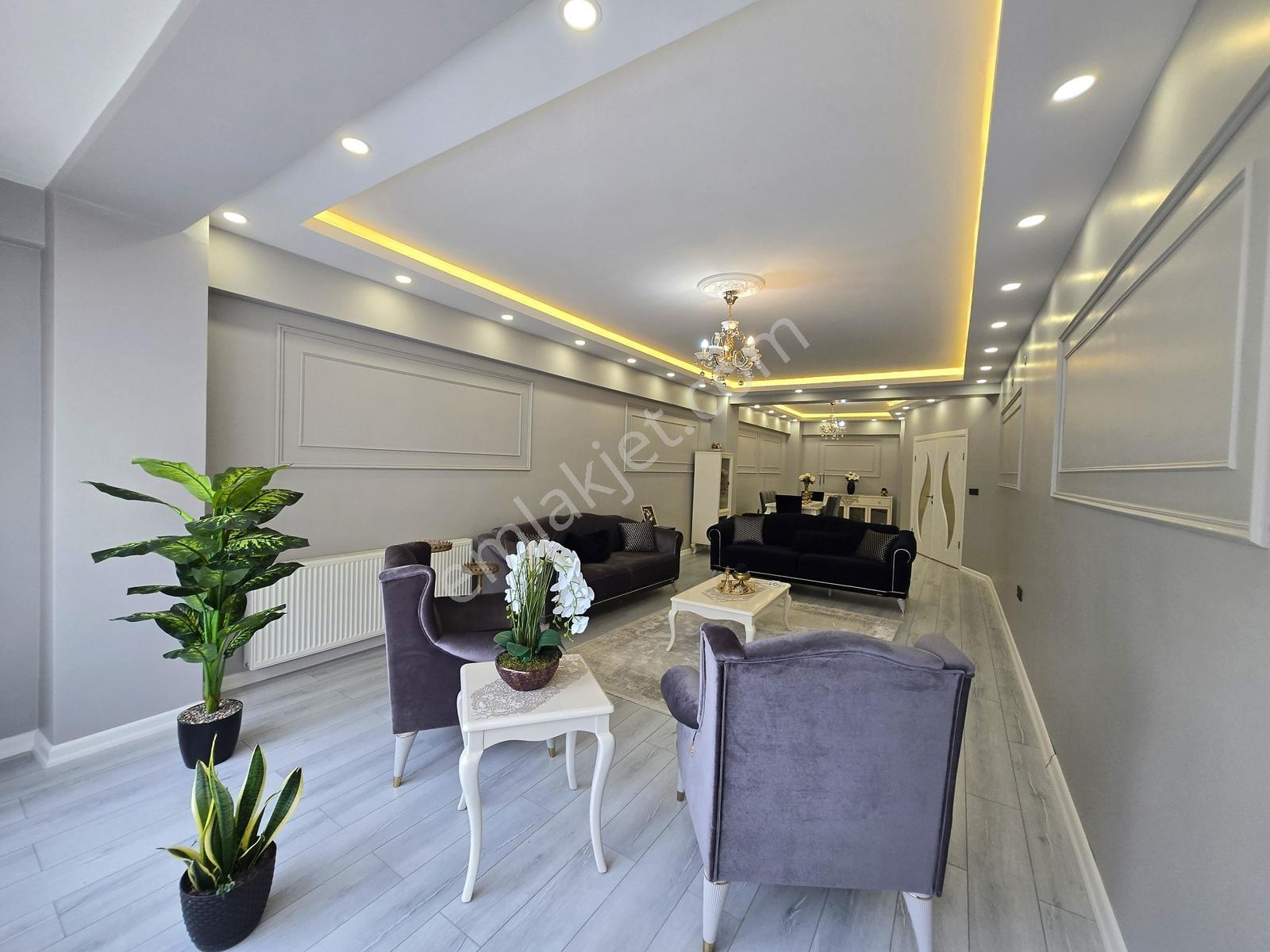 Garanti Emlak'tan, Şehrin Kalbinde, 240 M², 4+1 Ultra Lüks Daire - Görsel 5