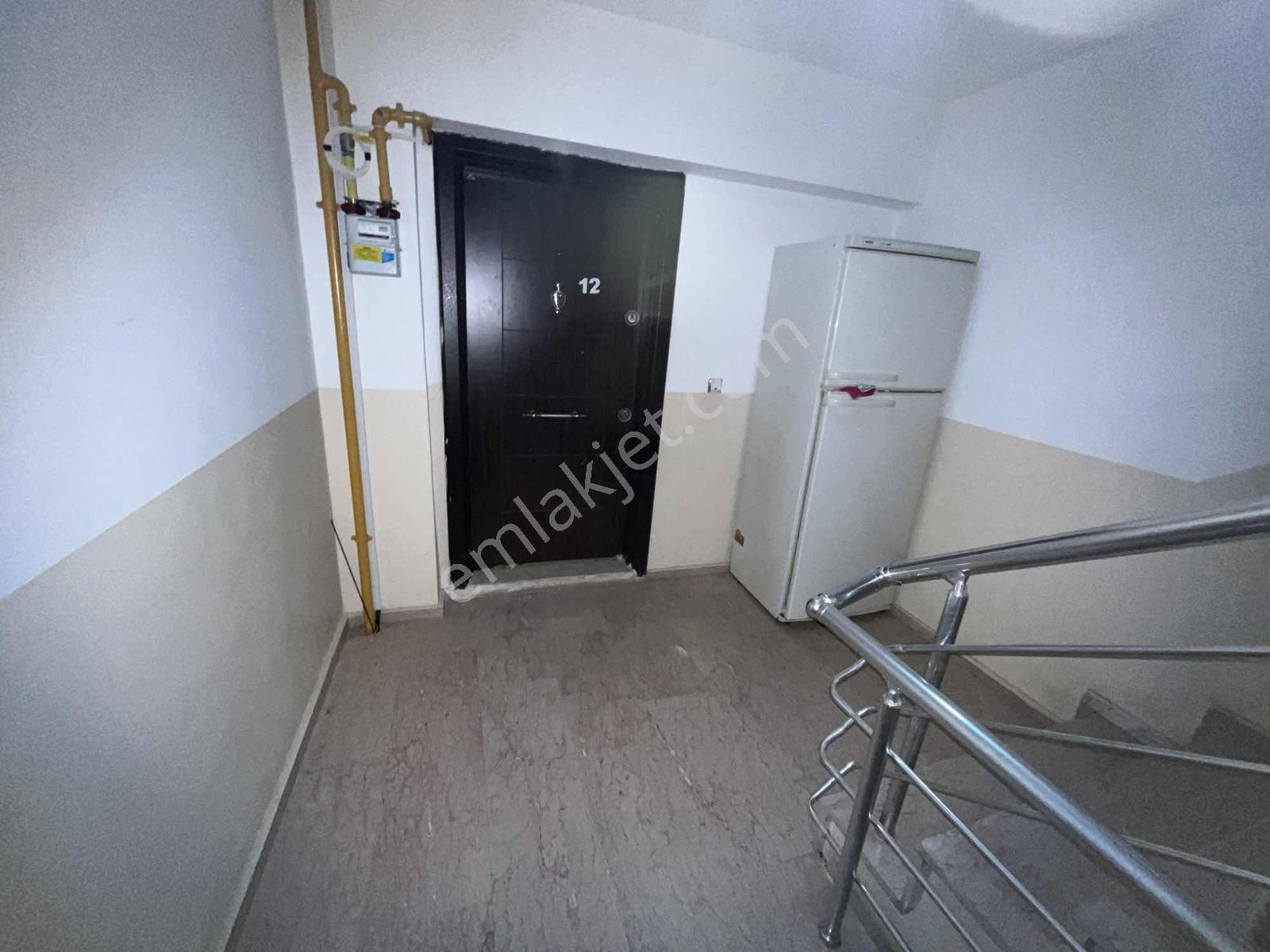 Tosya Yolu Ana Cadde Üzerinde 4+1 Kiralık Daire - Görsel 22