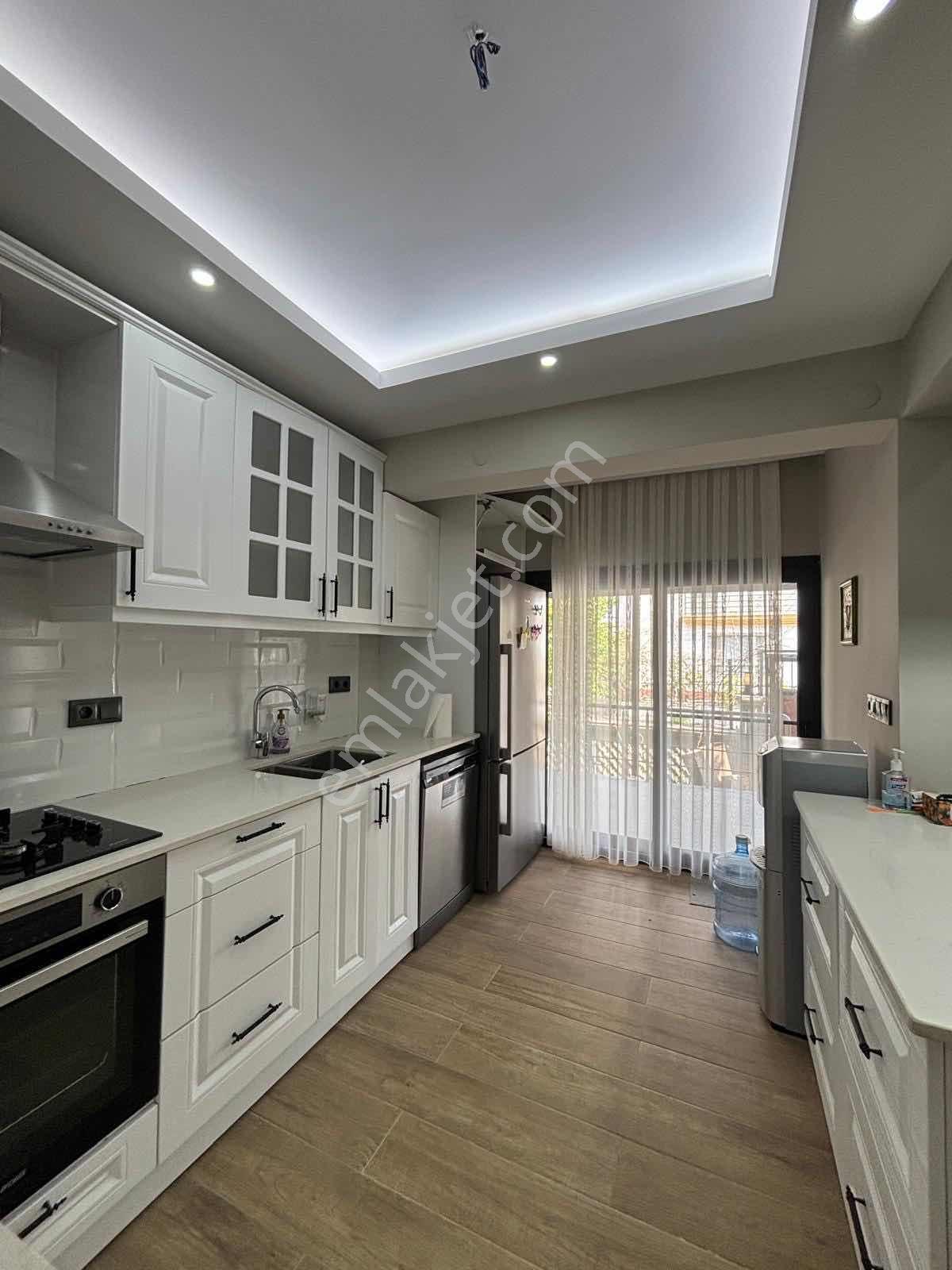 Denize Yürüme Mesafinde Full Tadilatlı Satılık Villa - Görsel 29