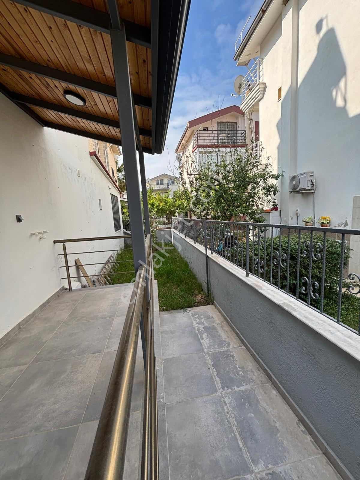 Denize Yürüme Mesafinde Full Tadilatlı Satılık Villa - Görsel 18