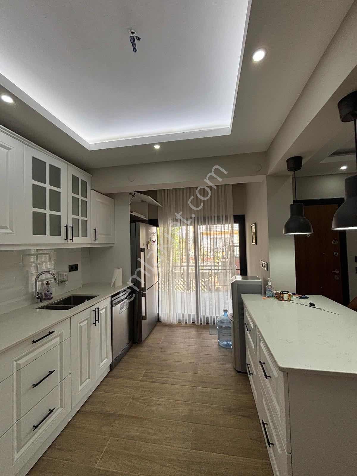 Denize Yürüme Mesafinde Full Tadilatlı Satılık Villa - Görsel 23