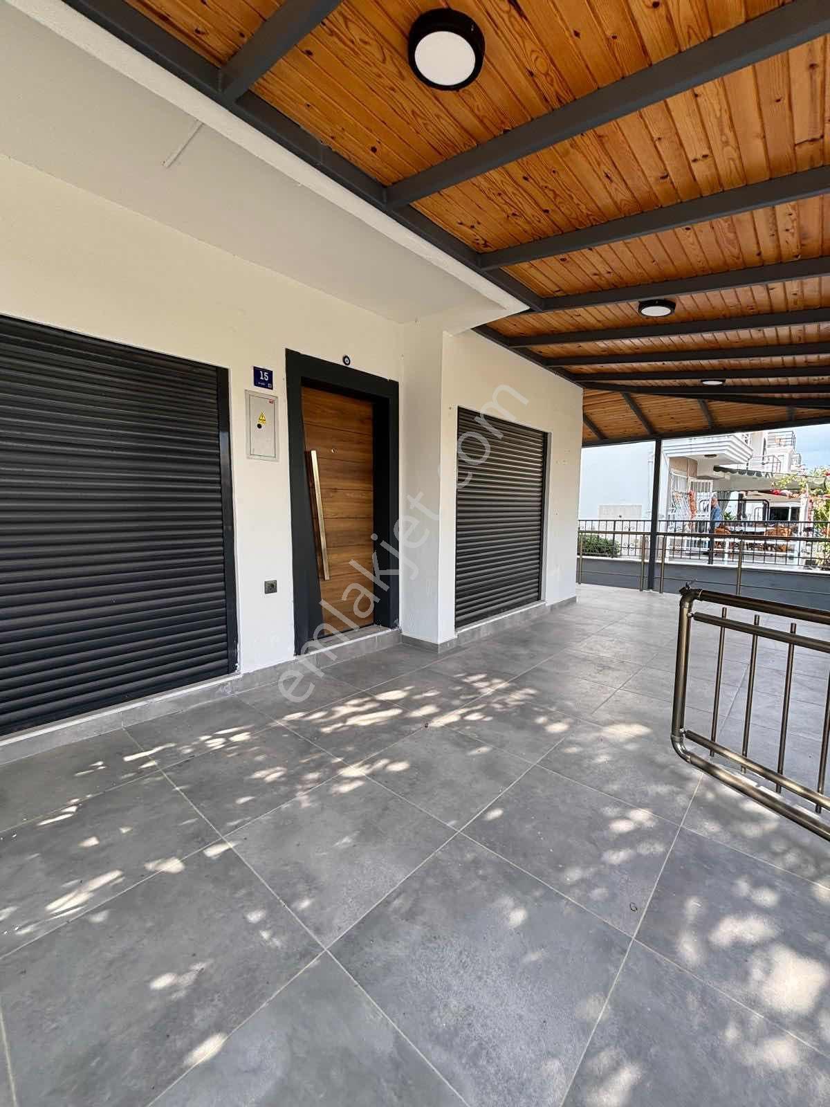 Denize Yürüme Mesafinde Full Tadilatlı Satılık Villa - Görsel 19
