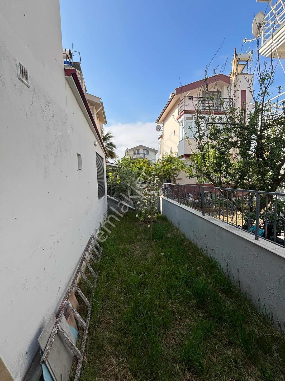 Denize Yürüme Mesafinde Full Tadilatlı Satılık Villa - Görsel 22