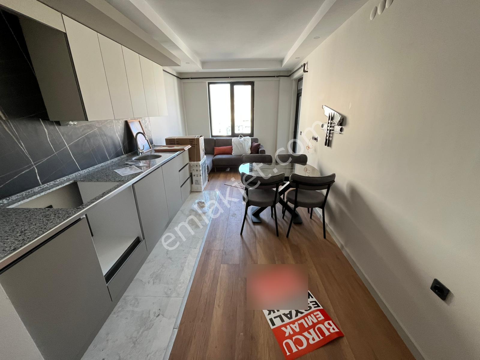 Merkezde 2+1 Eşyalı -- Kiracılı -- Satılık Daire -- Burcu Emlak