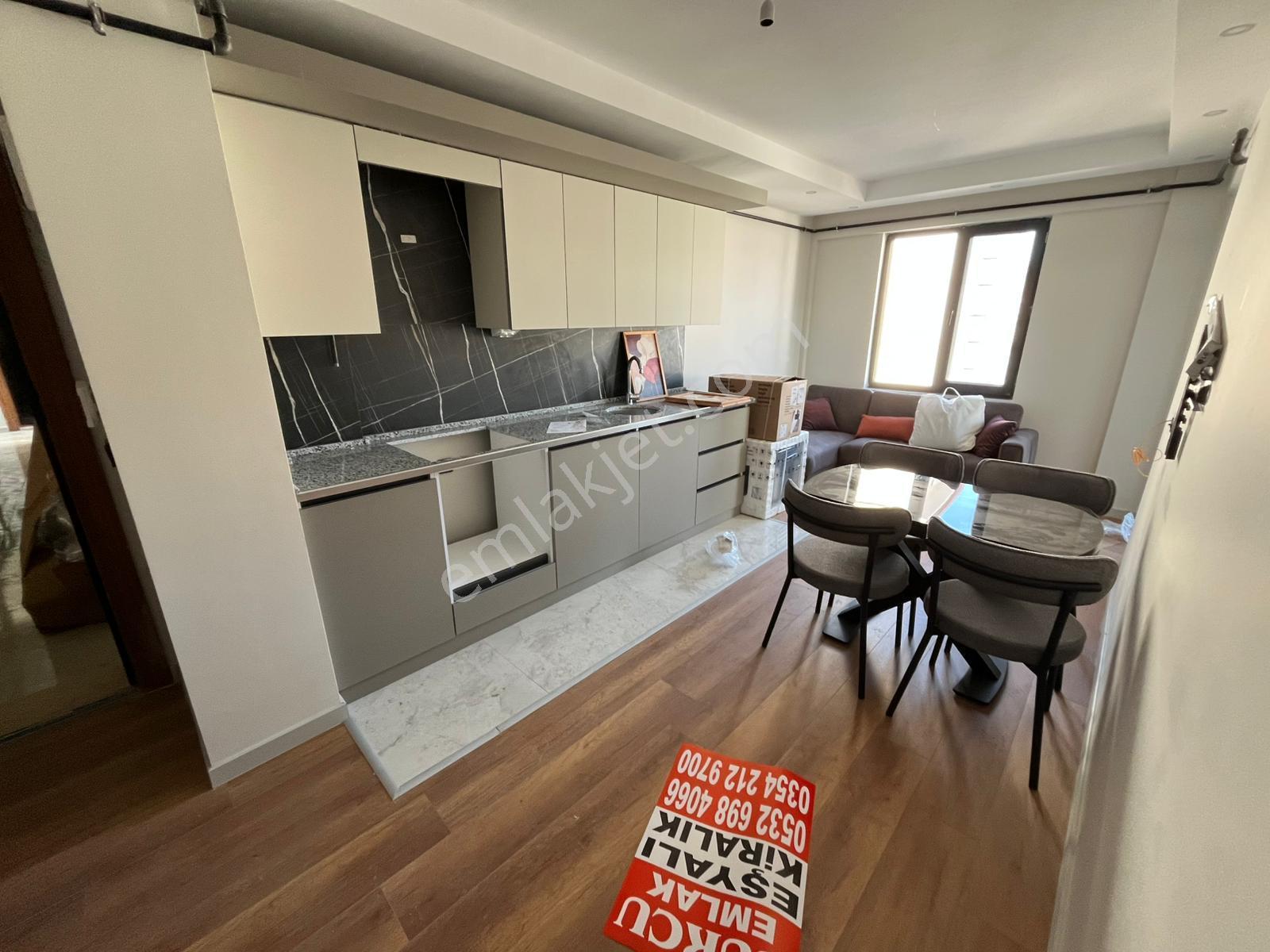 Merkezde 2+1 Eşyalı -- Kiracılı -- Satılık Daire -- Burcu Emlak - Görsel 2