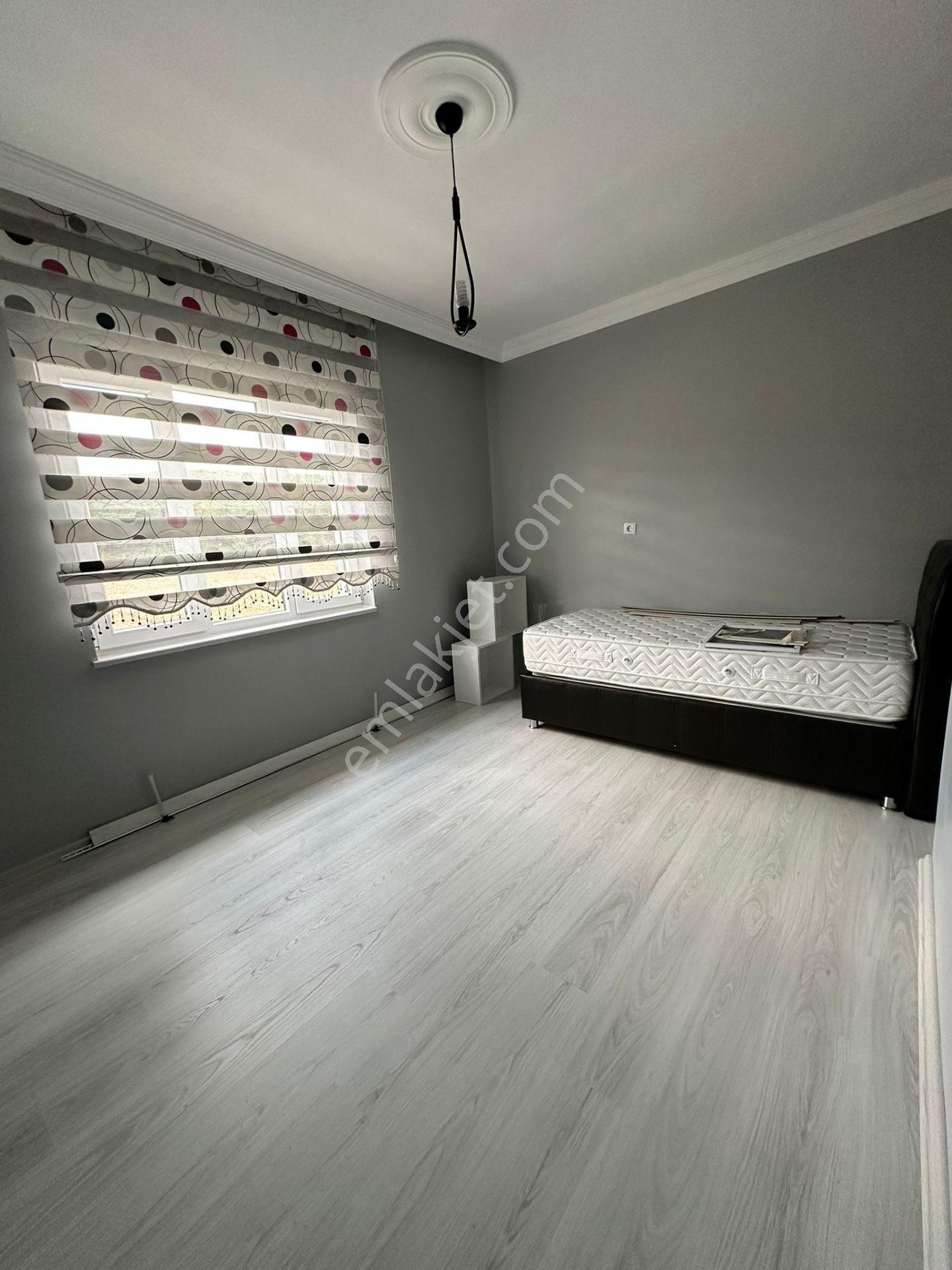 Yıldızlı Mahallesi Köy İçinde 3.327 M² Arsa İçinde 160 M² Tam Yapılı Mantolamalı Ev - Görsel 8