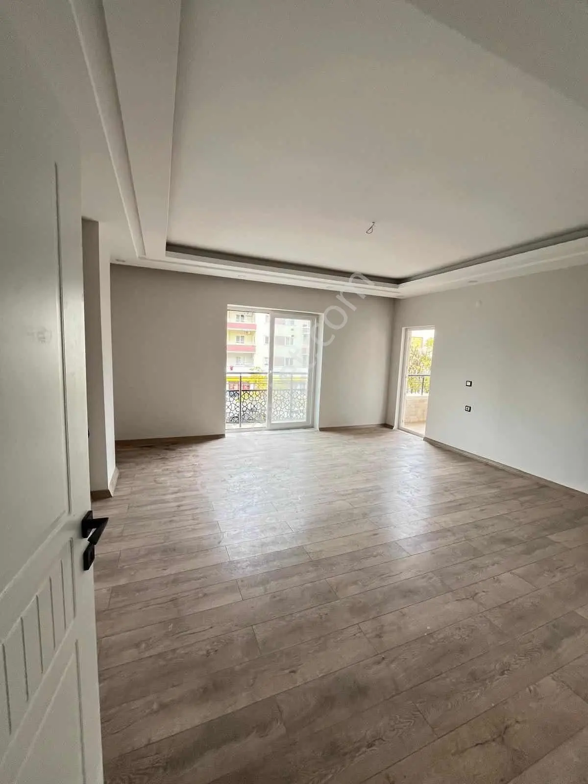 Ana Cadde Üzeri Satılık Sıfır 3+1,173 M²,çift Cepheli Lüks Daire