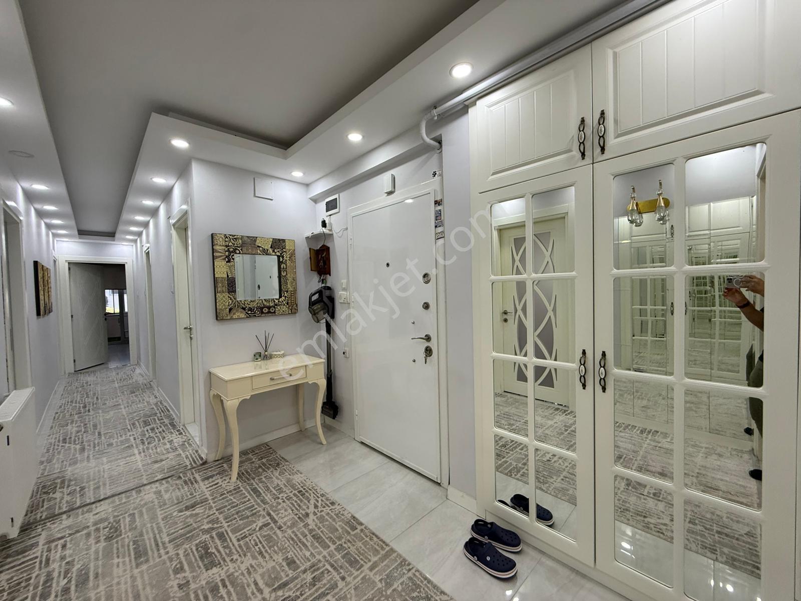 S.demirel Blv Üzeri 3+1/k.mutfak/ç.banyo/30 M2 Teras/iskan/lüks - Görsel 3