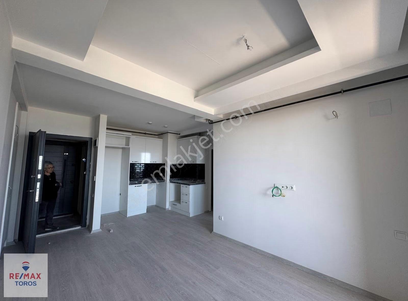 Remax Toros'tan Tece'de Full Deniz Manzaralı Kiralık 2+1 - Görsel 6