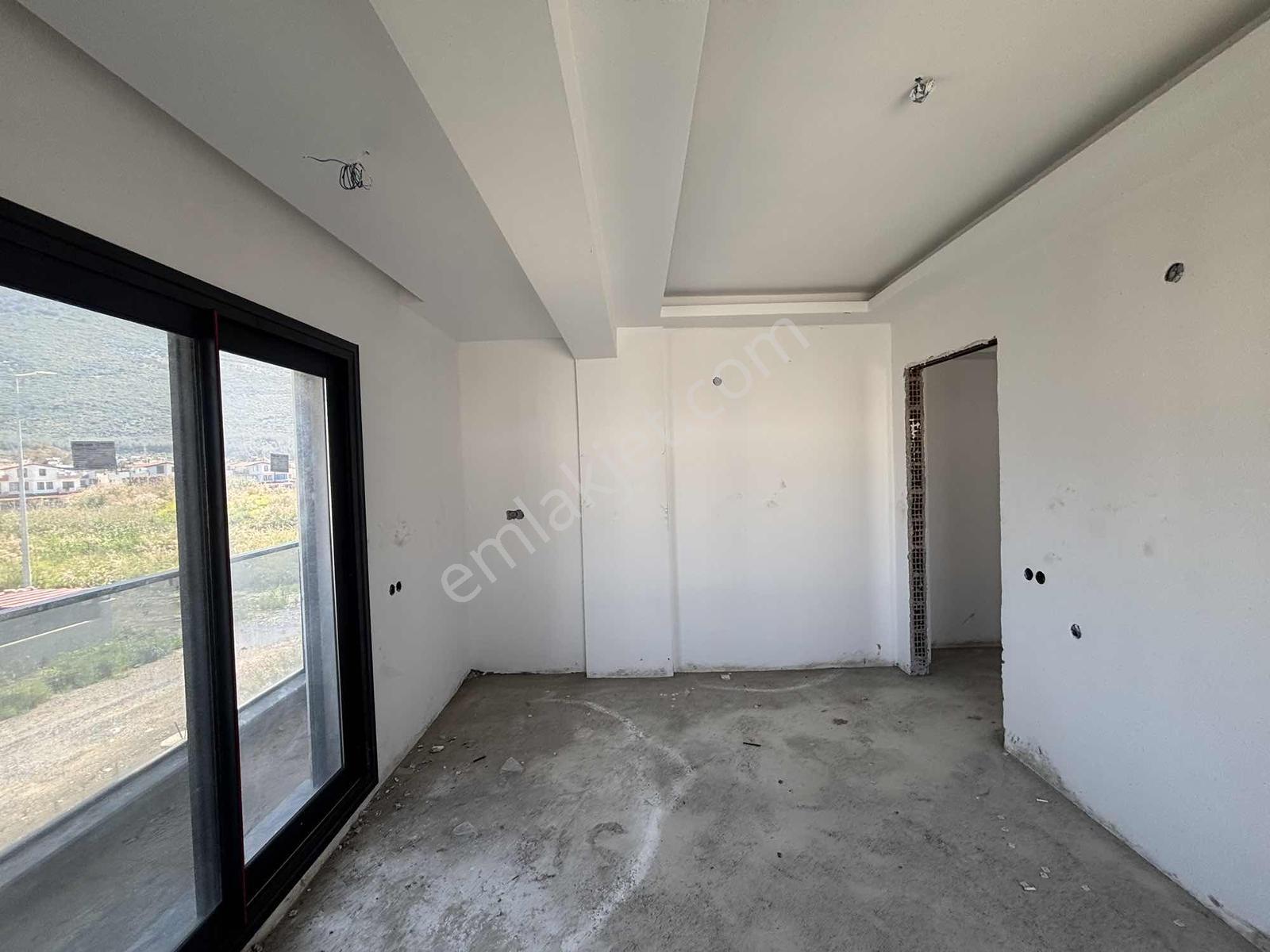 Güzelçamlı'da Denize 700 Metre Satılık 4+1 Tam Müstakil Villa - Görsel 25