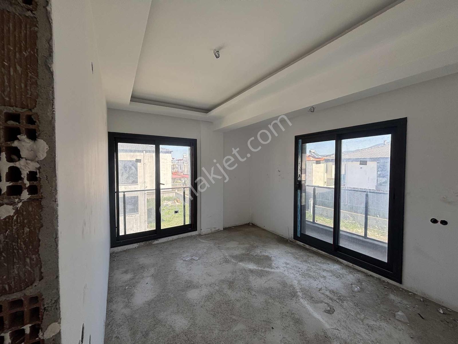 Güzelçamlı'da Denize 700 Metre Satılık 4+1 Tam Müstakil Villa - Görsel 3