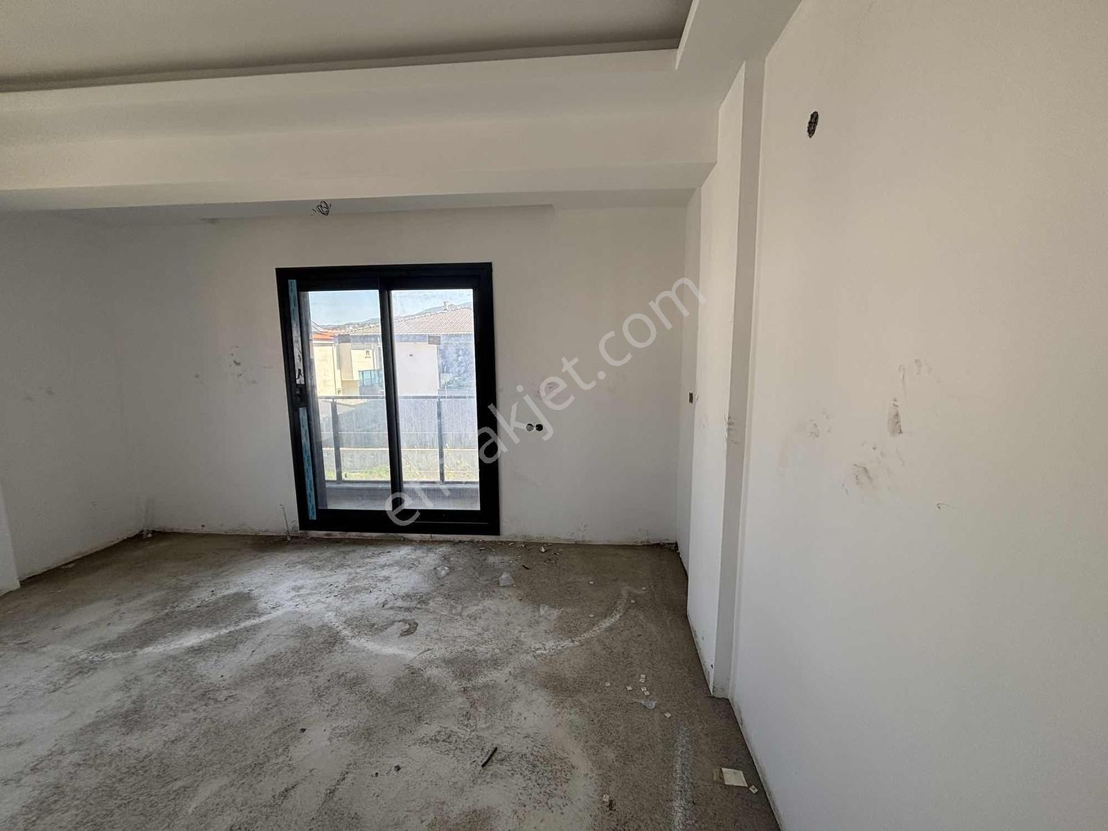 Güzelçamlı'da Denize 700 Metre Satılık 4+1 Tam Müstakil Villa - Görsel 17