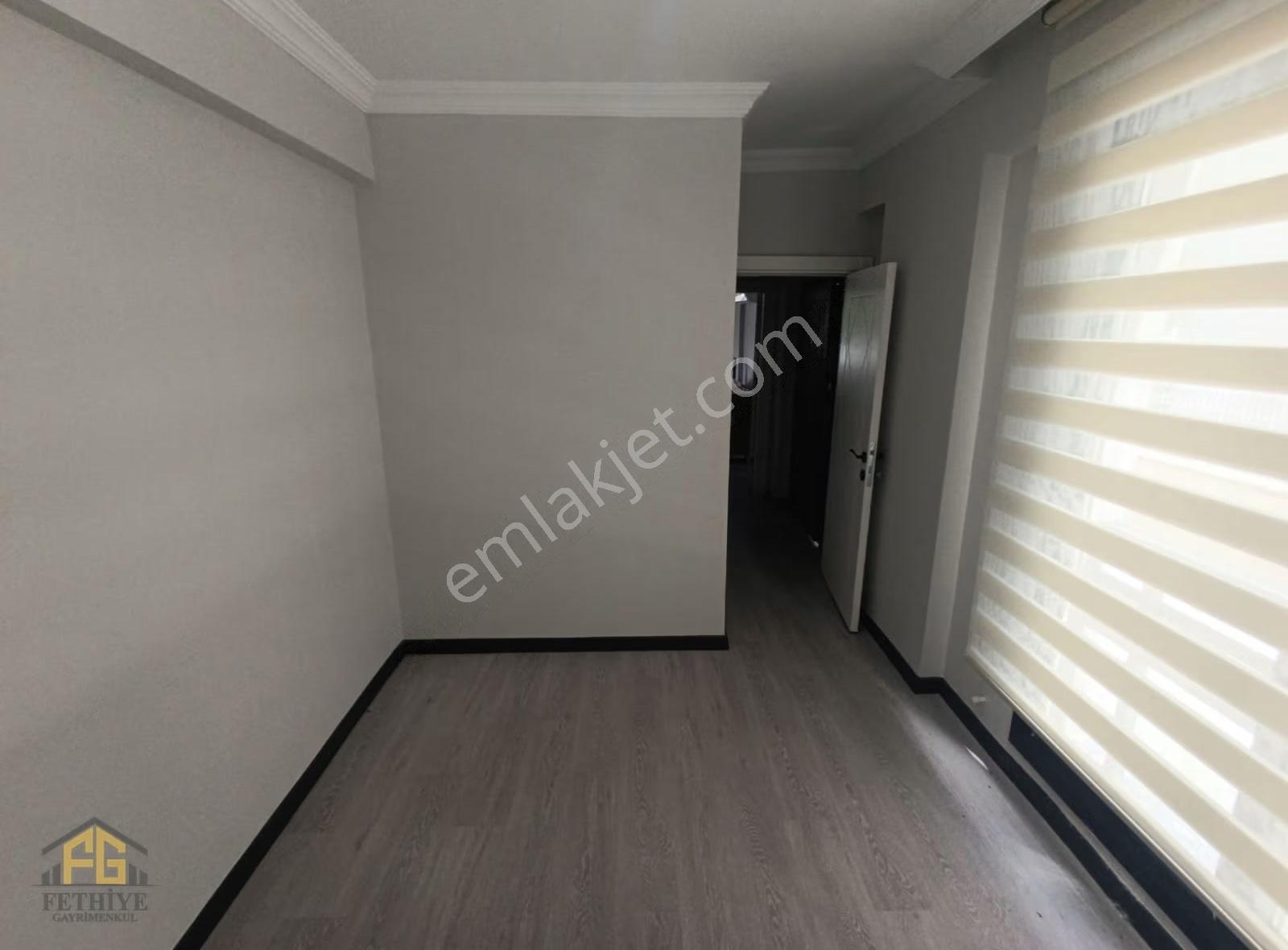 Fethiye Gayrimenkulden Merkezi Konumda Müstakil Girişli Bahçeli - Görsel 3