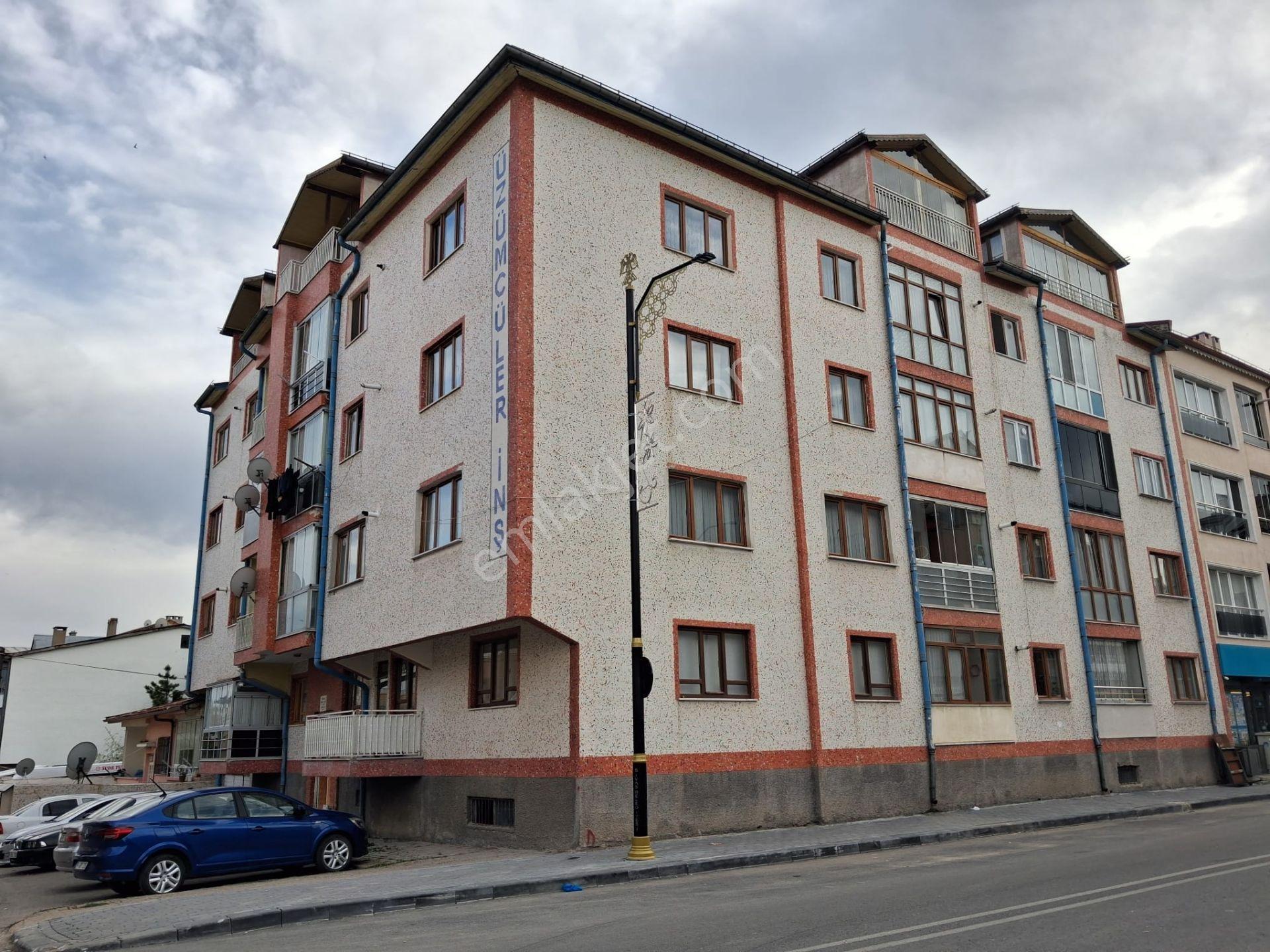 Acil Satlık Sahibinden Çiçeki Caddesinde 3+1 Daire - Görsel 17