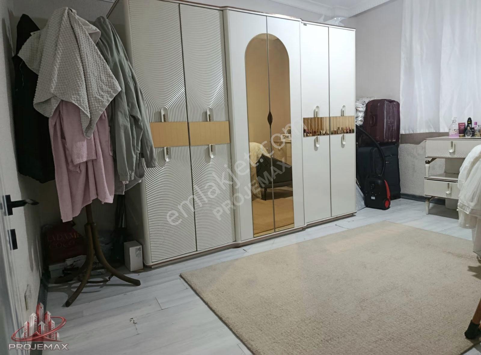 Sultangazi 50 Yıl Mahallesi 4+4 Ters Dublex 240 M² - Görsel 23
