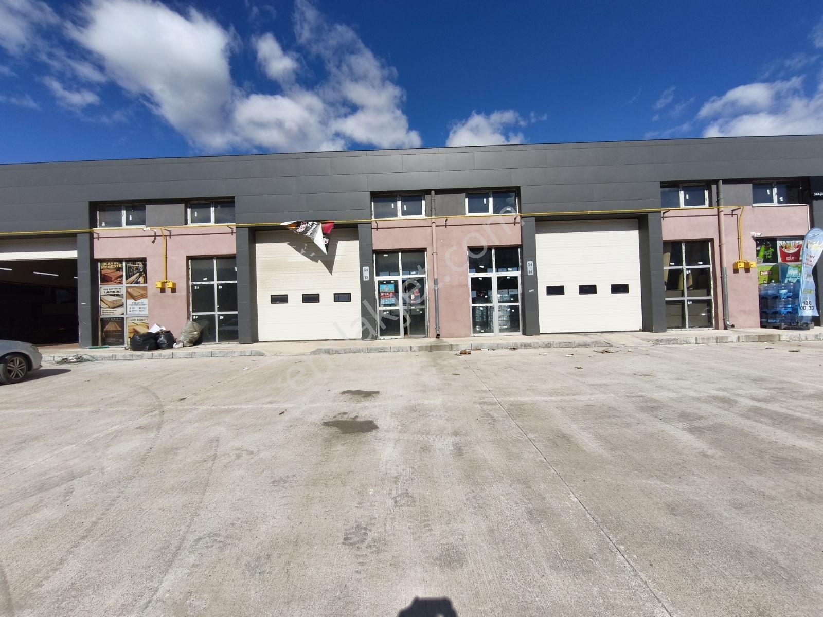 Mavi Atlas'tan Toybelen Sanayi Sitesi'nde Kiralık 200m Dükkanlar